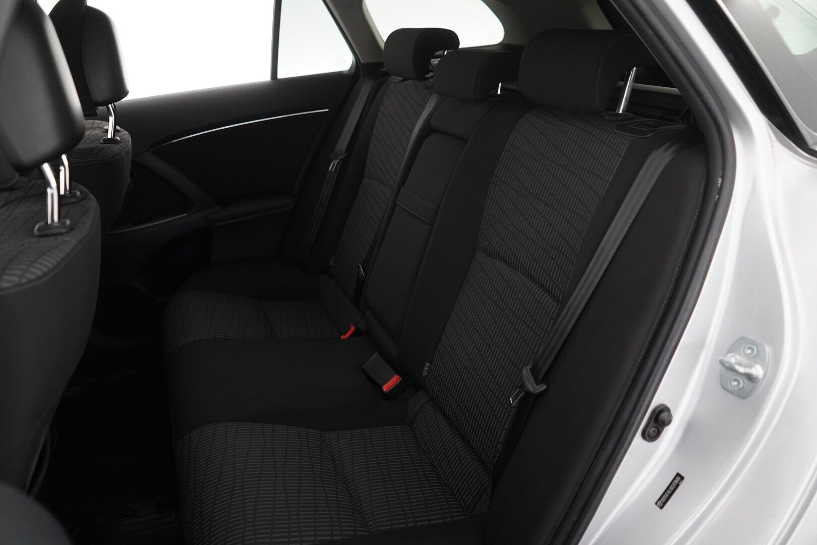 Toyota Avensis 2011 2.0 CVT Business *Kamera / Vakkari / Lohko / Tutka / Navi* - Kahdet renkaat alumiinivantein / Säännölliset huollot / Juuri katsastettu