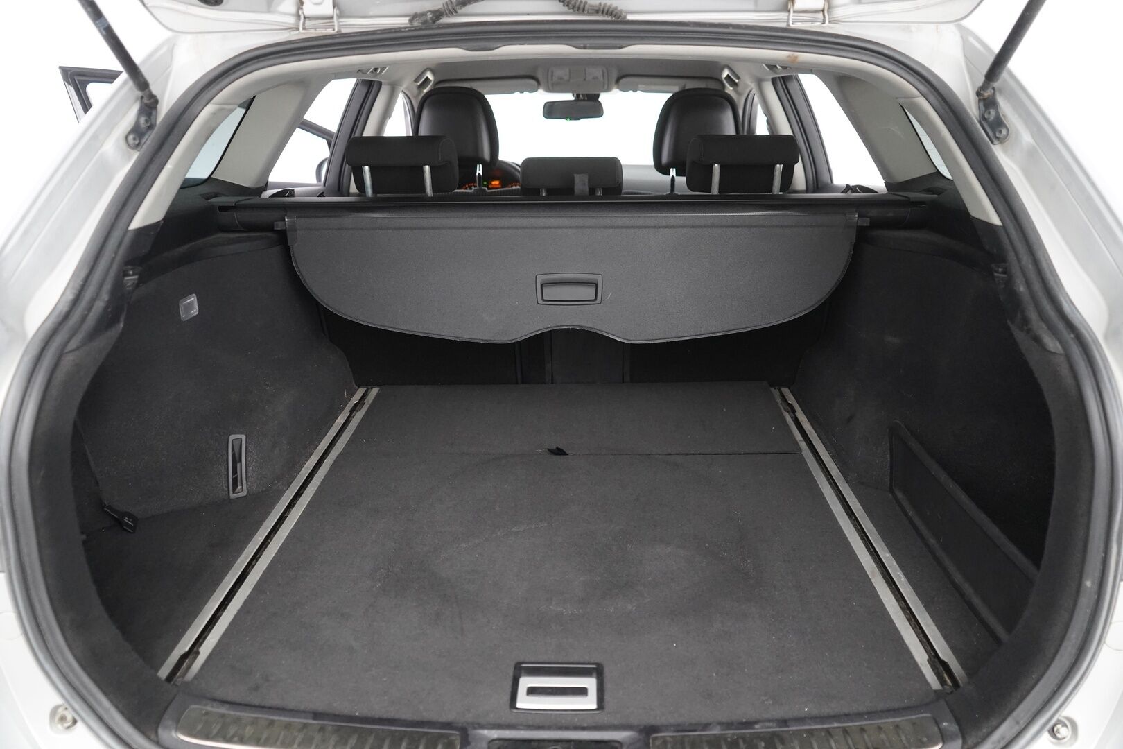 Toyota Avensis 2011 2.0 CVT Business *Kamera / Vakkari / Lohko / Tutka / Navi* - Kahdet renkaat alumiinivantein / Säännölliset huollot / Juuri katsastettu