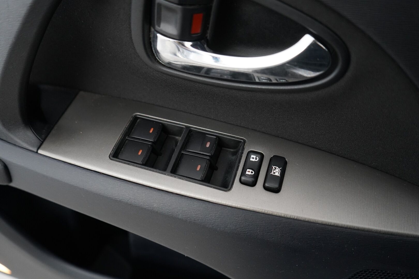 Toyota Avensis 2011 2.0 CVT Business *Kamera / Vakkari / Lohko / Tutka / Navi* - Kahdet renkaat alumiinivantein / Säännölliset huollot / Juuri katsastettu