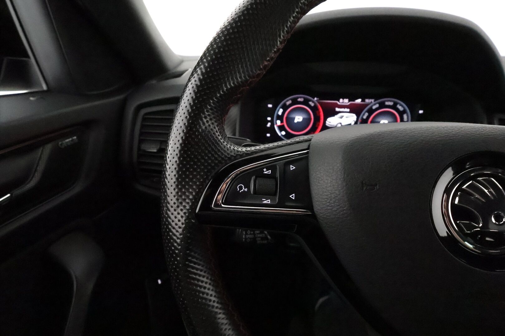 Skoda Kodiaq 2019 2,0 TDI 240 4x4 RS DSG Autom. **Adapt.vakkari / Canton / Keyless / Digimittaristo / Webasto / Koukku / Muistipenkki** - 3,99 % KORKOTARJOUS TÄHÄN AUTOON - 