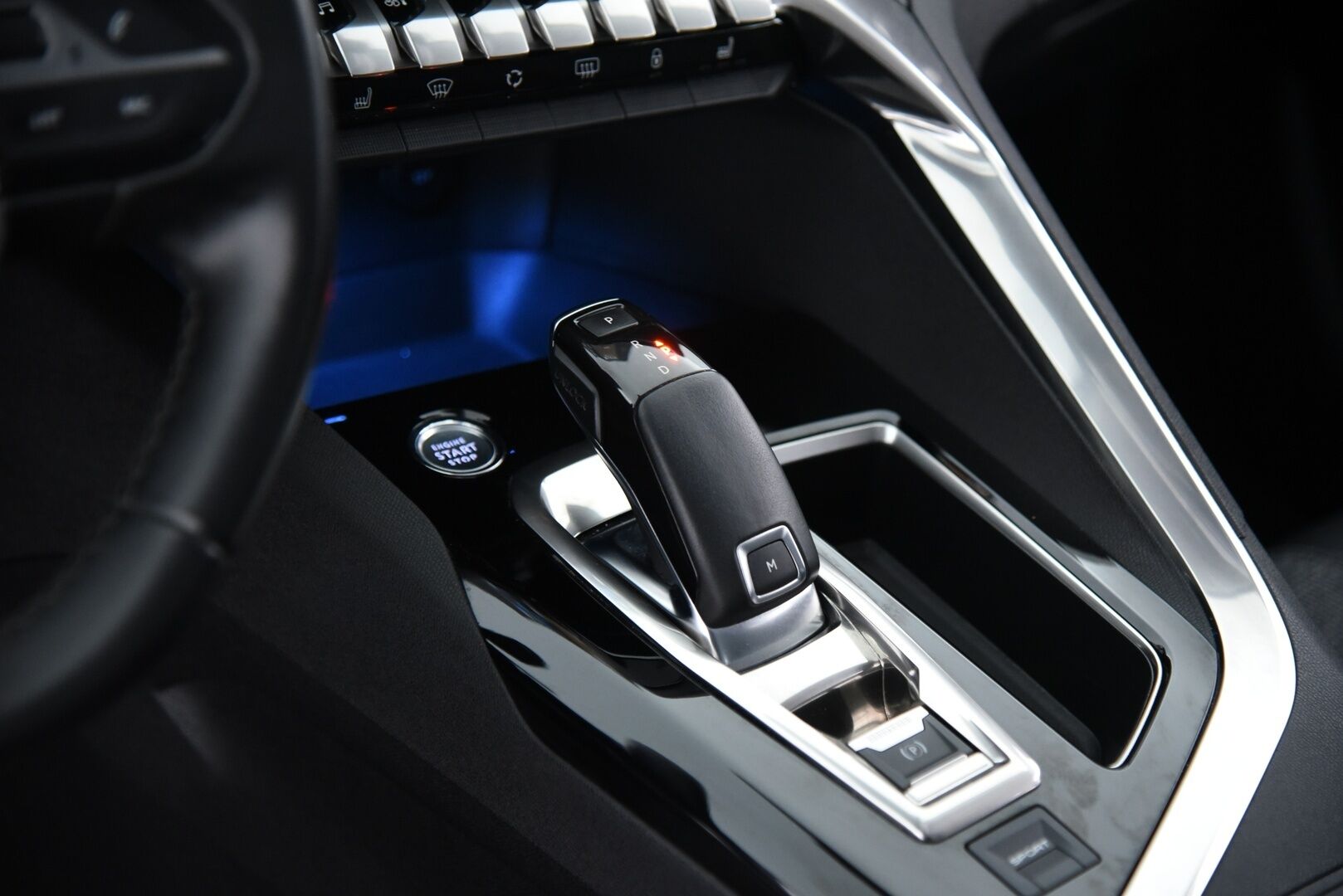 Peugeot 3008 2019 Allure PureTech 130 EAT8 / BLIS / Vetokoukku / Lohkolämmitin / Muistipenkki / Jakopää tehty 03/25 / FULL LED - Jakopää tehty 03/25! / 1. Om Suomi-auto! / Digimittaristo