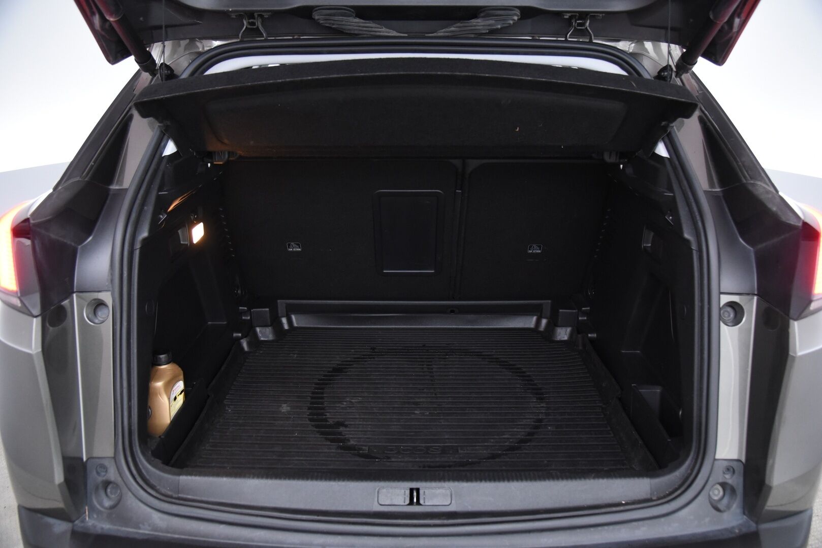 Peugeot 3008 2019 Allure PureTech 130 EAT8 / BLIS / Vetokoukku / Lohkolämmitin / Muistipenkki / Jakopää tehty 03/25 / FULL LED - Jakopää tehty 03/25! / 1. Om Suomi-auto! / Digimittaristo