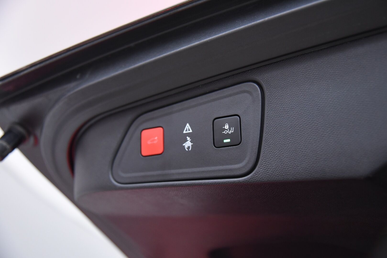 Peugeot 3008 2019 Allure PureTech 130 EAT8 / BLIS / Vetokoukku / Lohkolämmitin / Muistipenkki / Jakopää tehty 03/25 / FULL LED - Jakopää tehty 03/25! / 1. Om Suomi-auto! / Digimittaristo - HULLU BLACKWEEK KORKOTARJOUS 2,49%