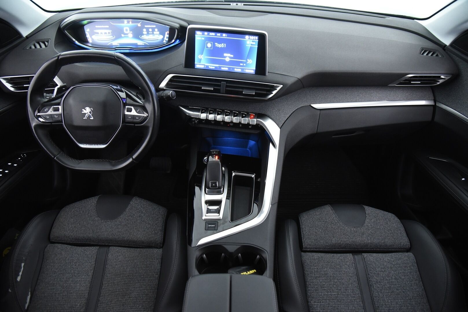 Peugeot 3008 2019 Allure PureTech 130 EAT8 / BLIS / Vetokoukku / Lohkolämmitin / Muistipenkki / Jakopää tehty 03/25 / FULL LED - Jakopää tehty 03/25! / 1. Om Suomi-auto! / Digimittaristo