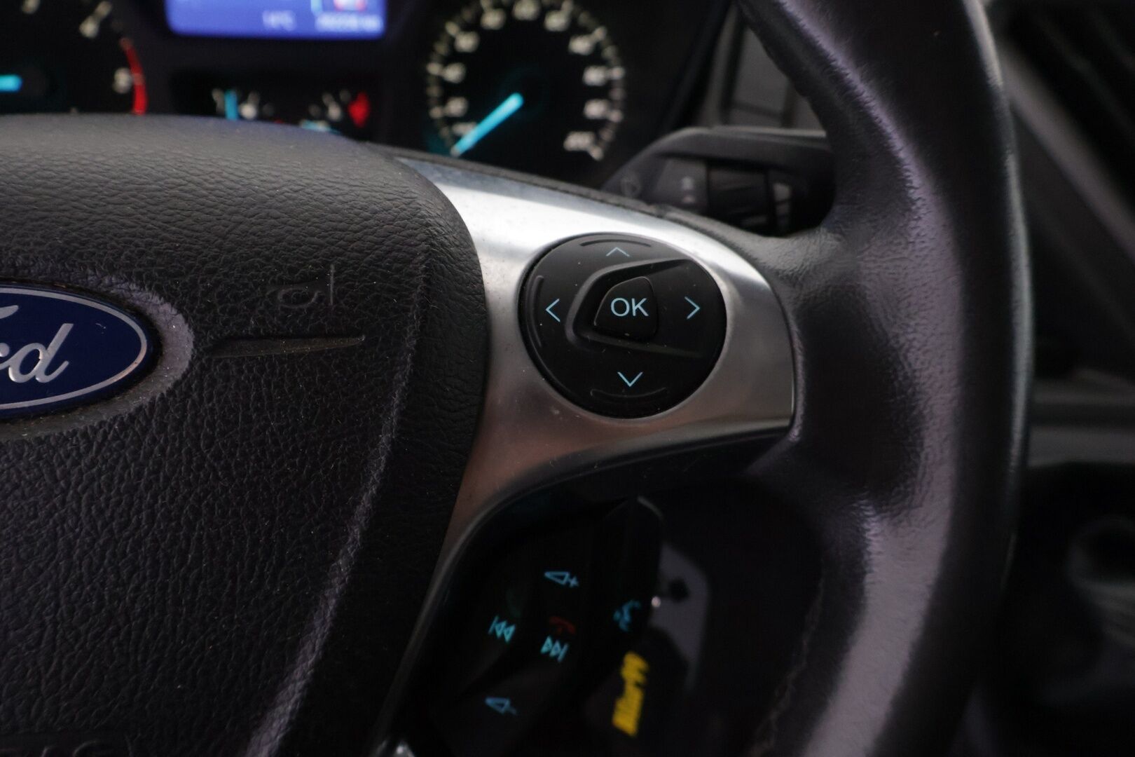 Ford Transit 2012 Custom *YritysOutlet - Myydään vain yrityksille * - *YritysOutlet - Myydään vain yrityksille *