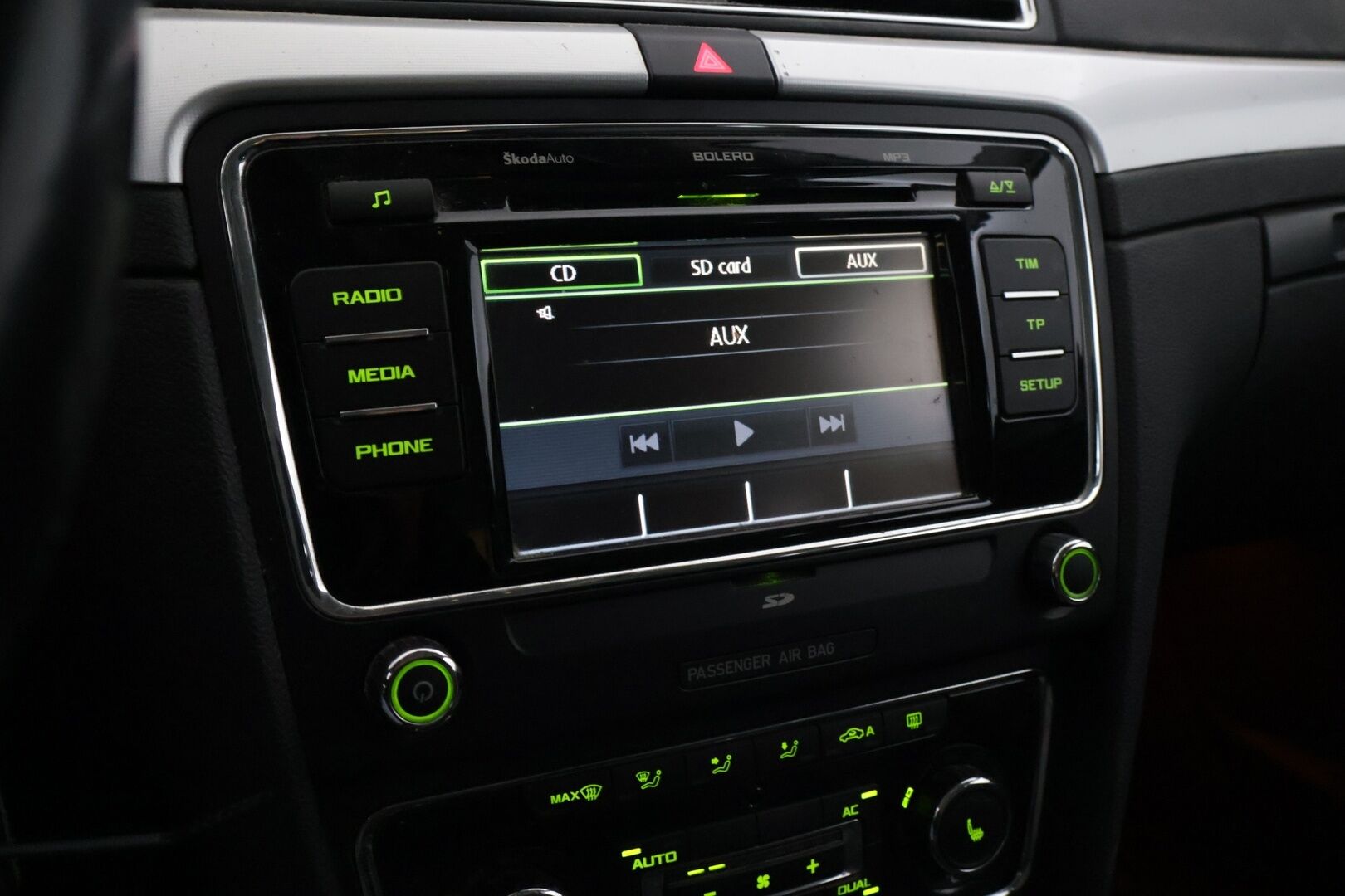 Skoda Superb 2011 Combi 1,6 TDI Ambition GreenLine - Myydään Huutokaupat.com - Myydään huutokaupat.com