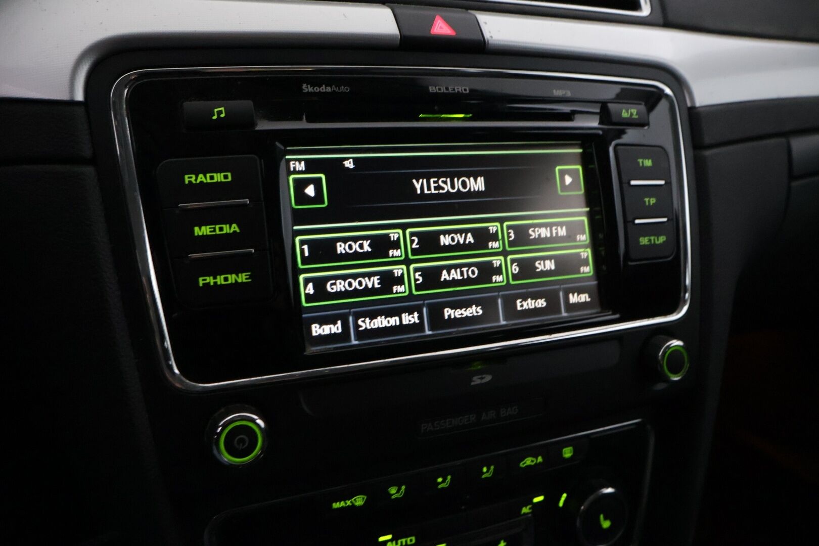 Skoda Superb 2011 Combi 1,6 TDI Ambition GreenLine - Myydään Huutokaupat.com - Myydään huutokaupat.com