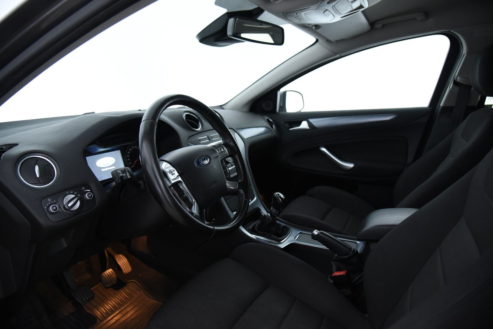Ford Mondeo 2011 1,6 EcoBoost 160 hv Titanium M6 Wagon - MYYDÄÄN HUUTOKAUPAT.COMISSA