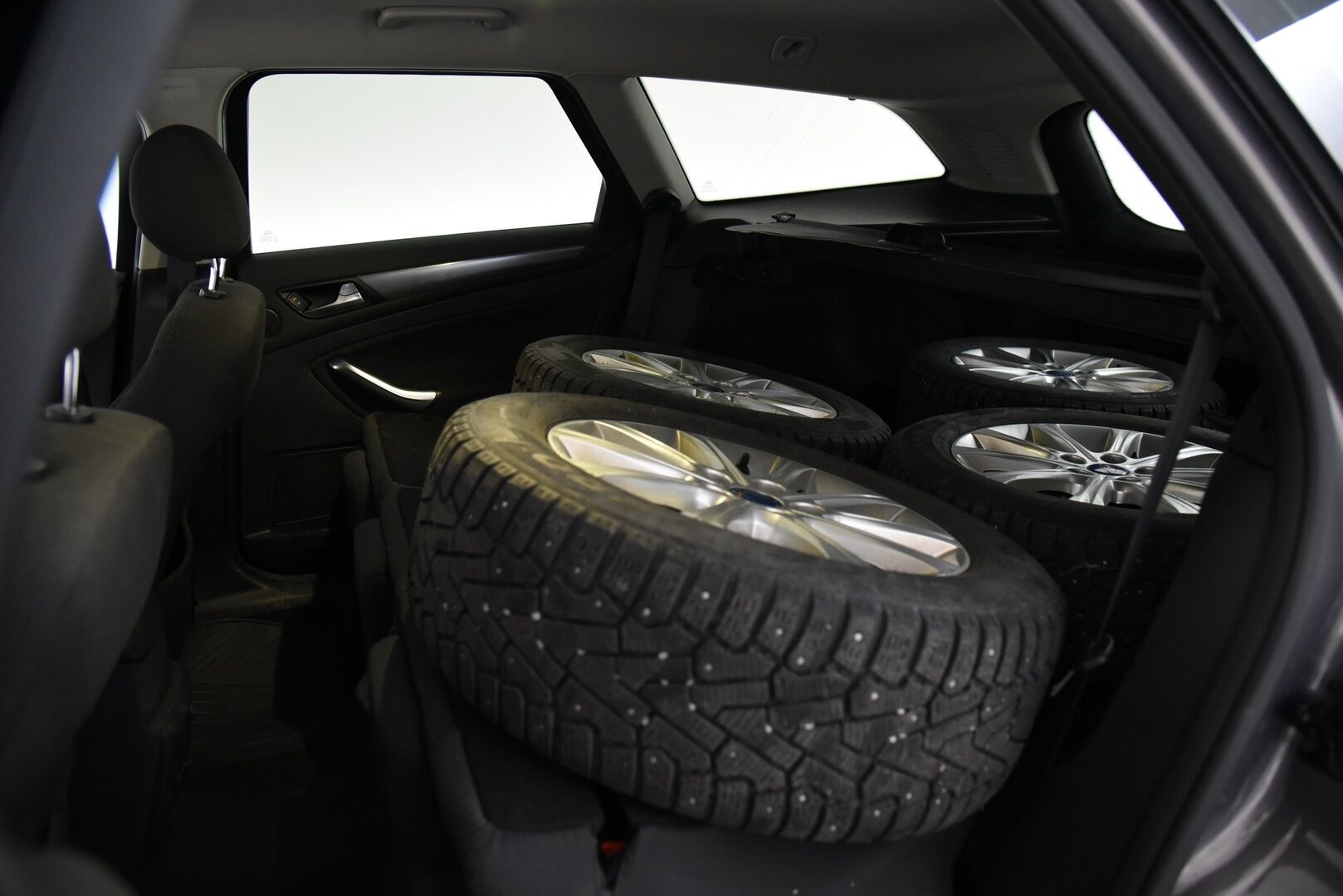 Ford Mondeo 2011 1,6 EcoBoost 160 hv Titanium M6 Wagon - MYYDÄÄN HUUTOKAUPAT.COMISSA