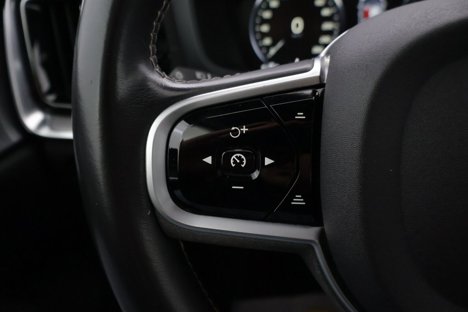 Volvo S60 2020 T8 TwE AWD Business Inscription aut - | SOH 82% | Bower&Wilkins | Kattoluukku | Sportti Muisti nahat | Thors hammer LED | 360-kamera | HUD | Jakopää 180tkm |