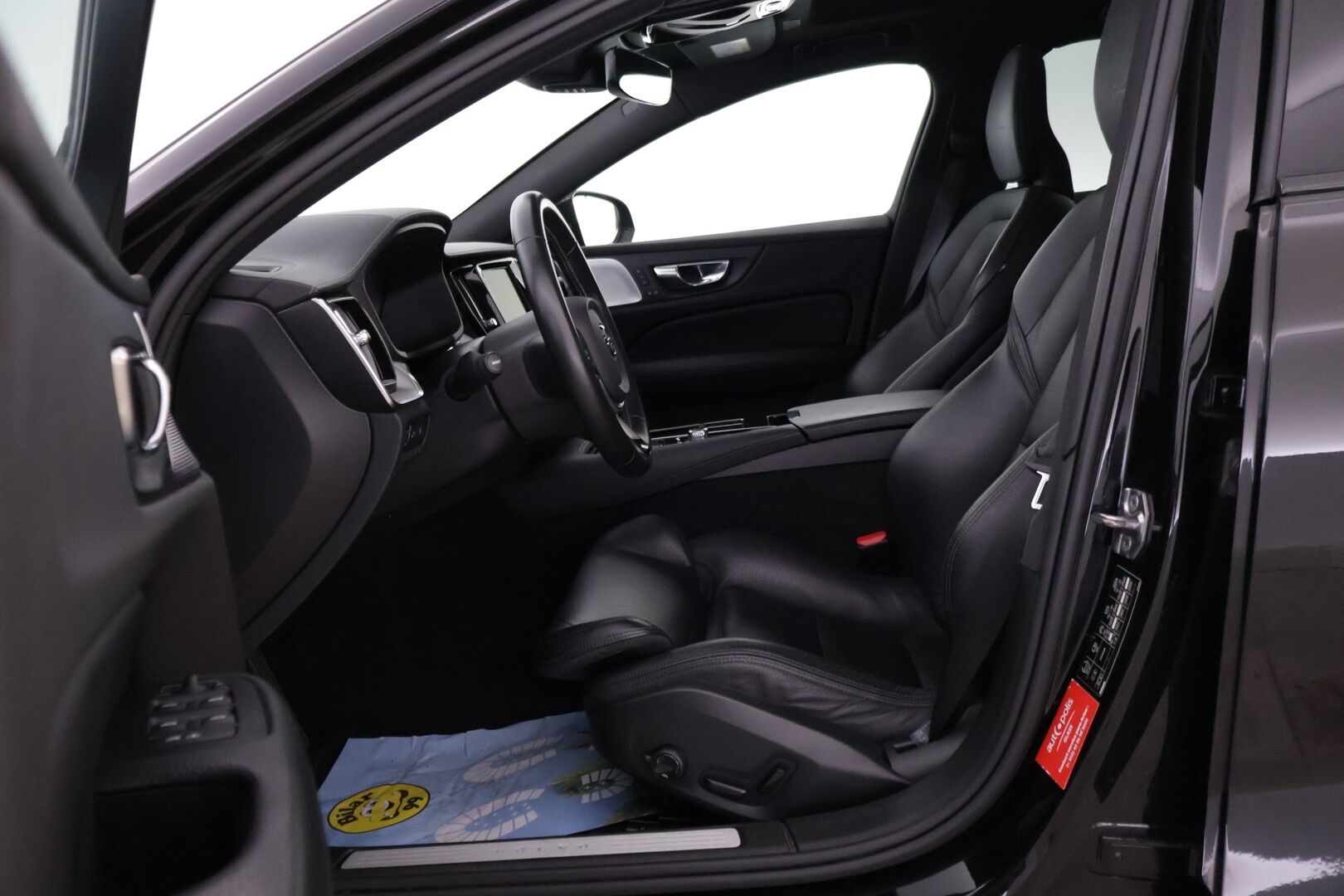 Volvo S60 2020 T8 TwE AWD Business Inscription aut - | SOH 82% | Bower&Wilkins | Kattoluukku | Sportti Muisti nahat | Thors hammer LED | 360-kamera | HUD | Jakopää 180tkm |