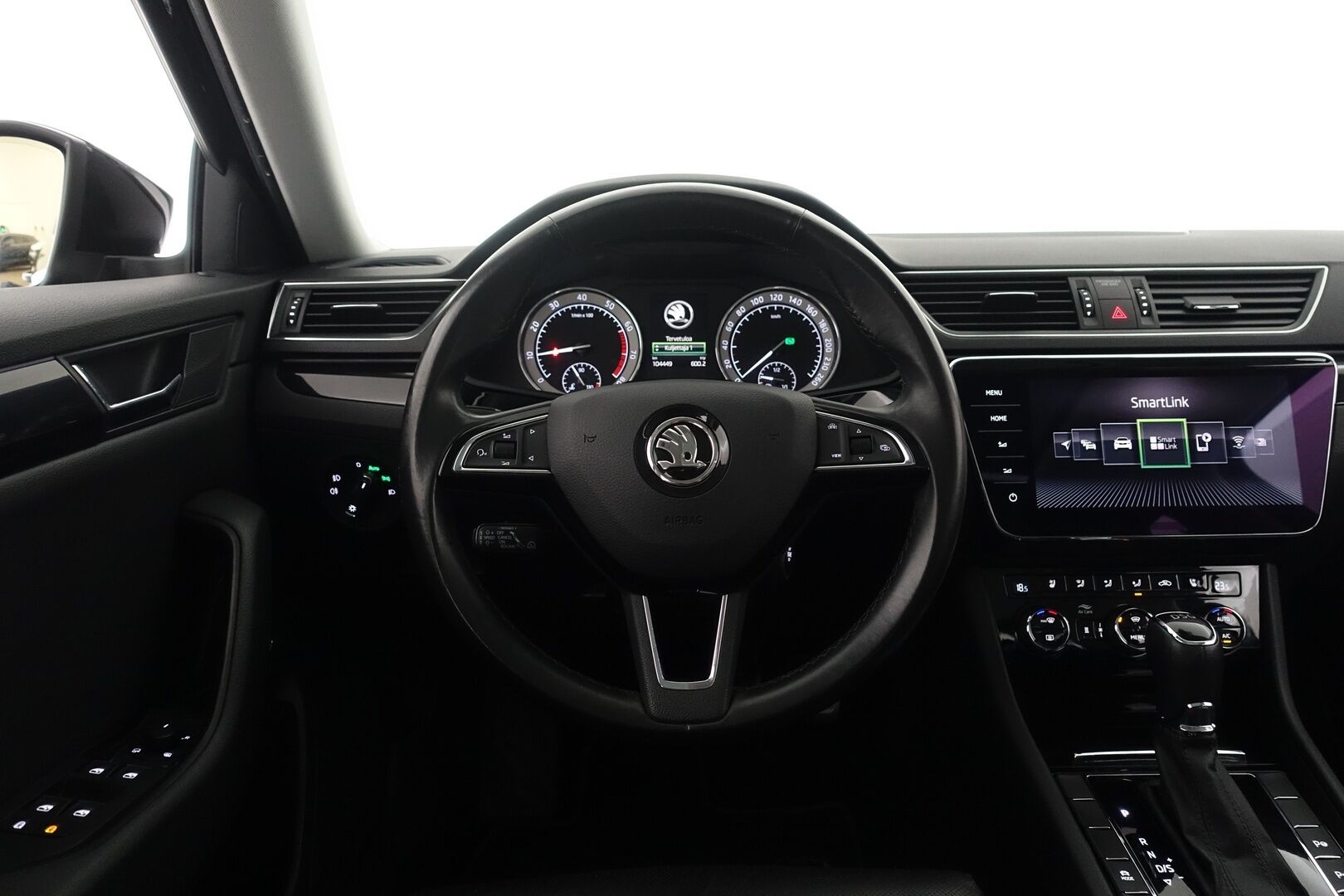 Skoda Superb 2019 Combi 1,5 TSI ACT L&K BusinessLine DSG Autom. - | ACC | Webasto | Hierovat & Ilmastoidut Muistinahat | Panoraama | Canton | Kamera | Keyless | Navi | AppleCarPlay | BLIS | 2X Renkaat & Vanteet |
