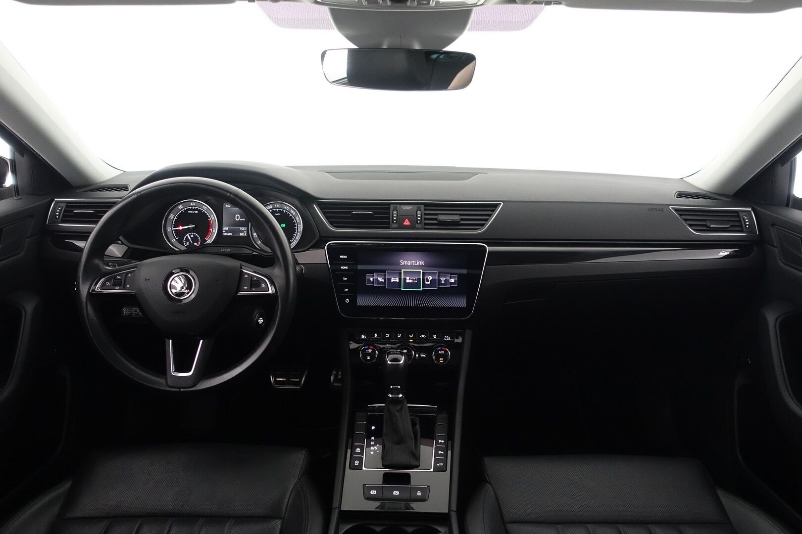Skoda Superb 2019 Combi 1,5 TSI ACT L&K BusinessLine DSG Autom. - | ACC | Webasto | Hierovat & Ilmastoidut Muistinahat | Panoraama | Canton | Kamera | Keyless | Navi | AppleCarPlay | BLIS | 2X Renkaat & Vanteet |