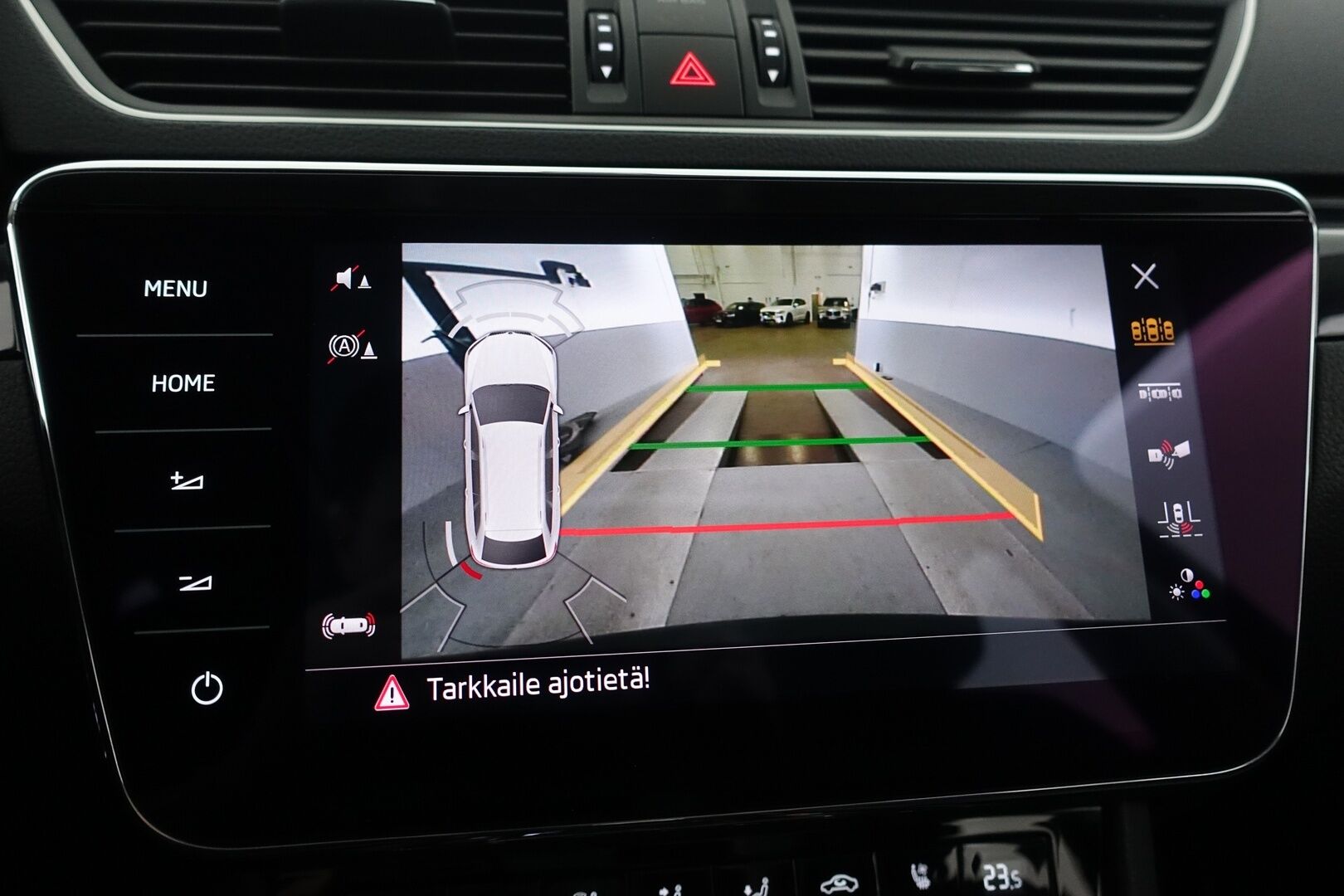 Skoda Superb 2019 Combi 1,5 TSI ACT L&K BusinessLine DSG Autom. - | 1 Om. Suomi-Auto | ACC | Webasto | Hierovat & Ilmastoidut Muistinahat | Panoraama | Canton | Kamera | Keyless | Navi | AppleCarPlay | BLIS | 2X Renkaat & Vanteet |