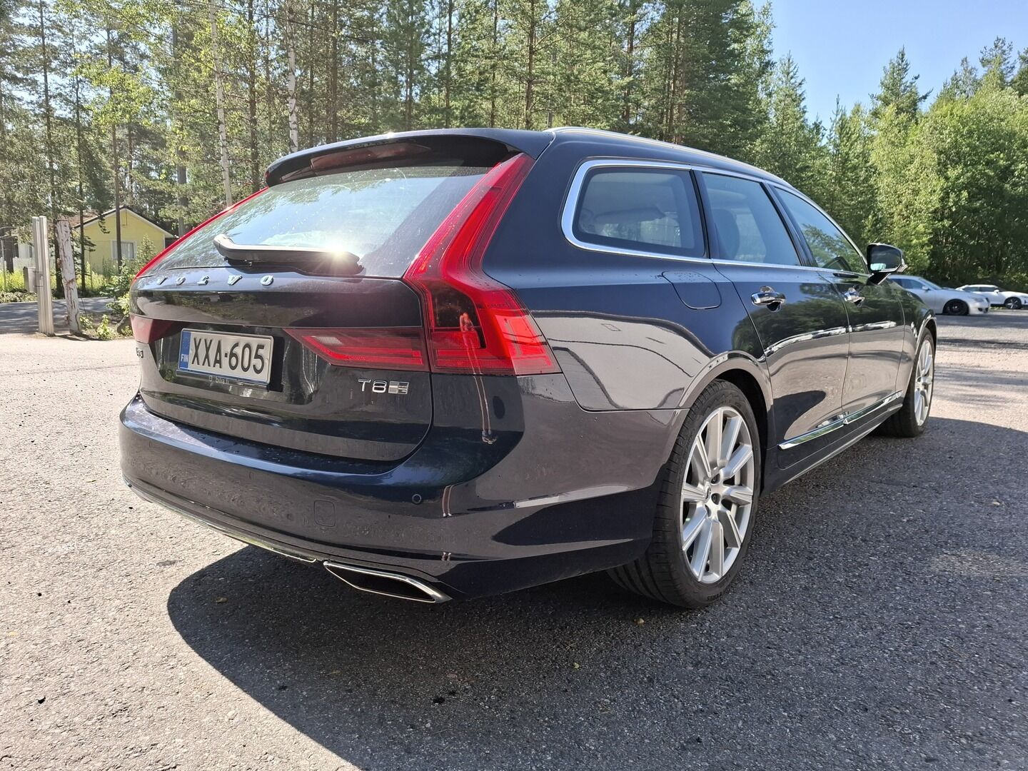 Volvo V90 2019 T8 AWD Business Inscription aut **Adapt.vakkari / Muistipenkki / Full LED / Ruskeat Sporttinahat / KeylessGo / P.kamera** - 3,99 % KORKOTARJOUS TÄHÄN AUTOON - 1.Om Suomi-auto / Kahdet renkaat aluvanteilla / Digimittaristo / BLIS / Webasto 