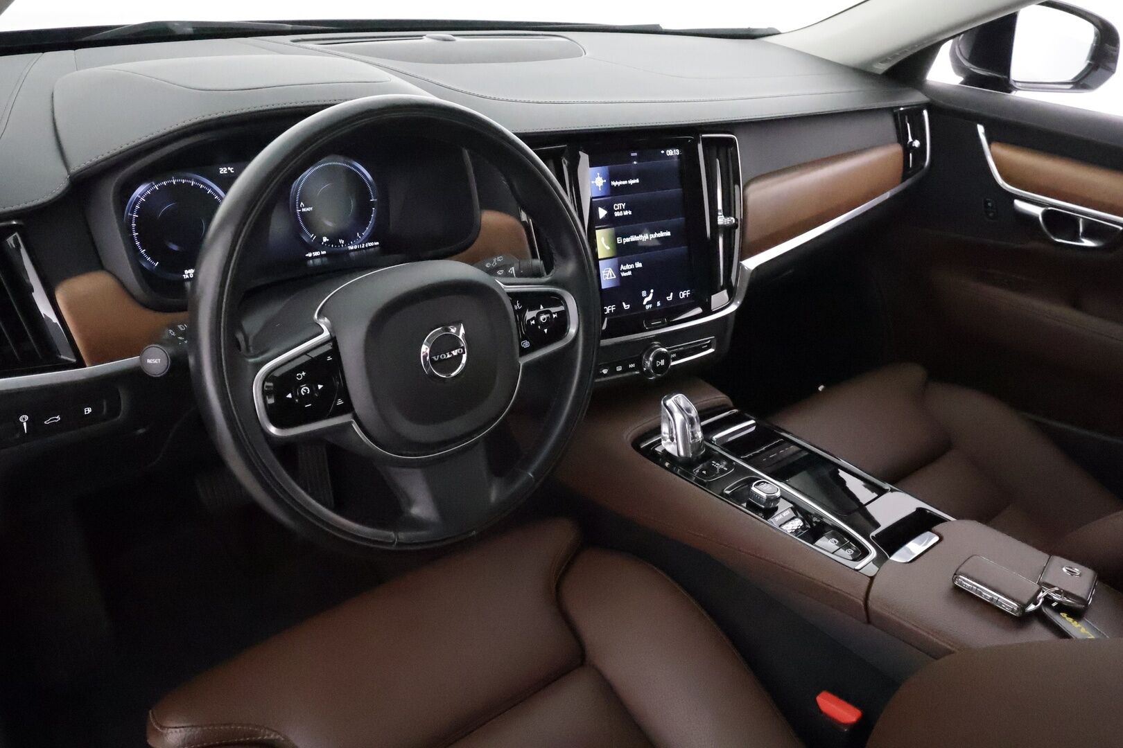 Volvo V90 2019 T8 AWD Business Inscription aut **Adapt.vakkari / Muistipenkki / Full LED / Ruskeat Sporttinahat / KeylessGo / P.kamera** - 3,99 % KORKOTARJOUS TÄHÄN AUTOON - 1.Om Suomi-auto / Kahdet renkaat aluvanteilla / Digimittaristo / BLIS / Webasto 