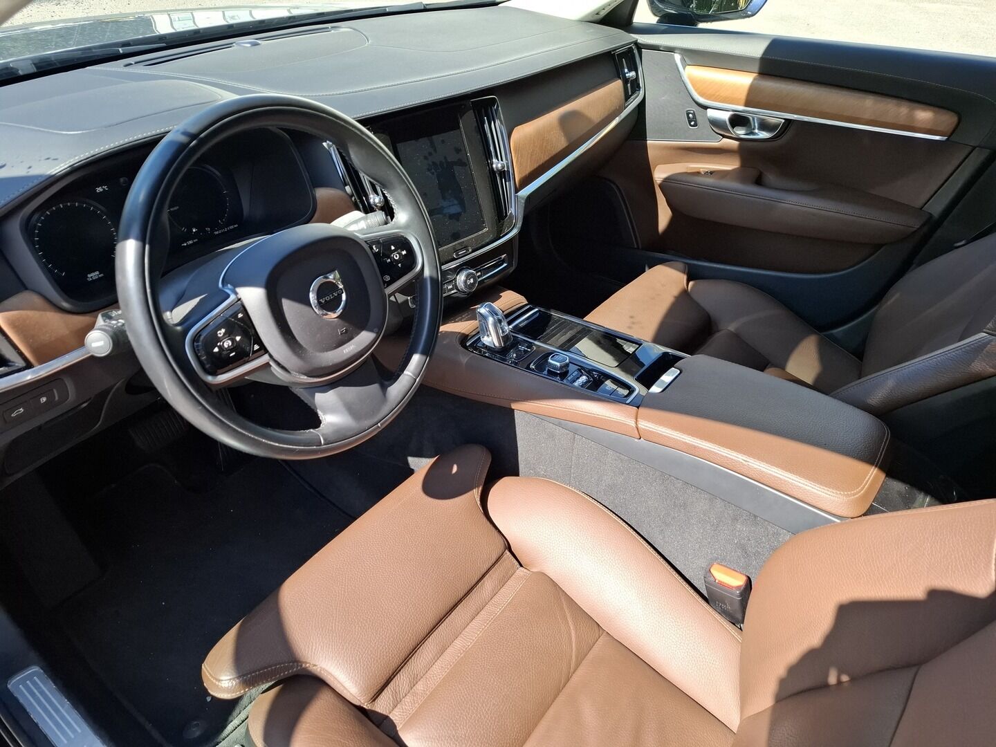 Volvo V90 2019 T8 AWD Business Inscription aut **Adapt.vakkari / Muistipenkki / Full LED / Ruskeat Sporttinahat / KeylessGo / P.kamera** - 3,99 % KORKOTARJOUS TÄHÄN AUTOON - 1.Om Suomi-auto / Kahdet renkaat aluvanteilla / Digimittaristo / BLIS / Webasto 