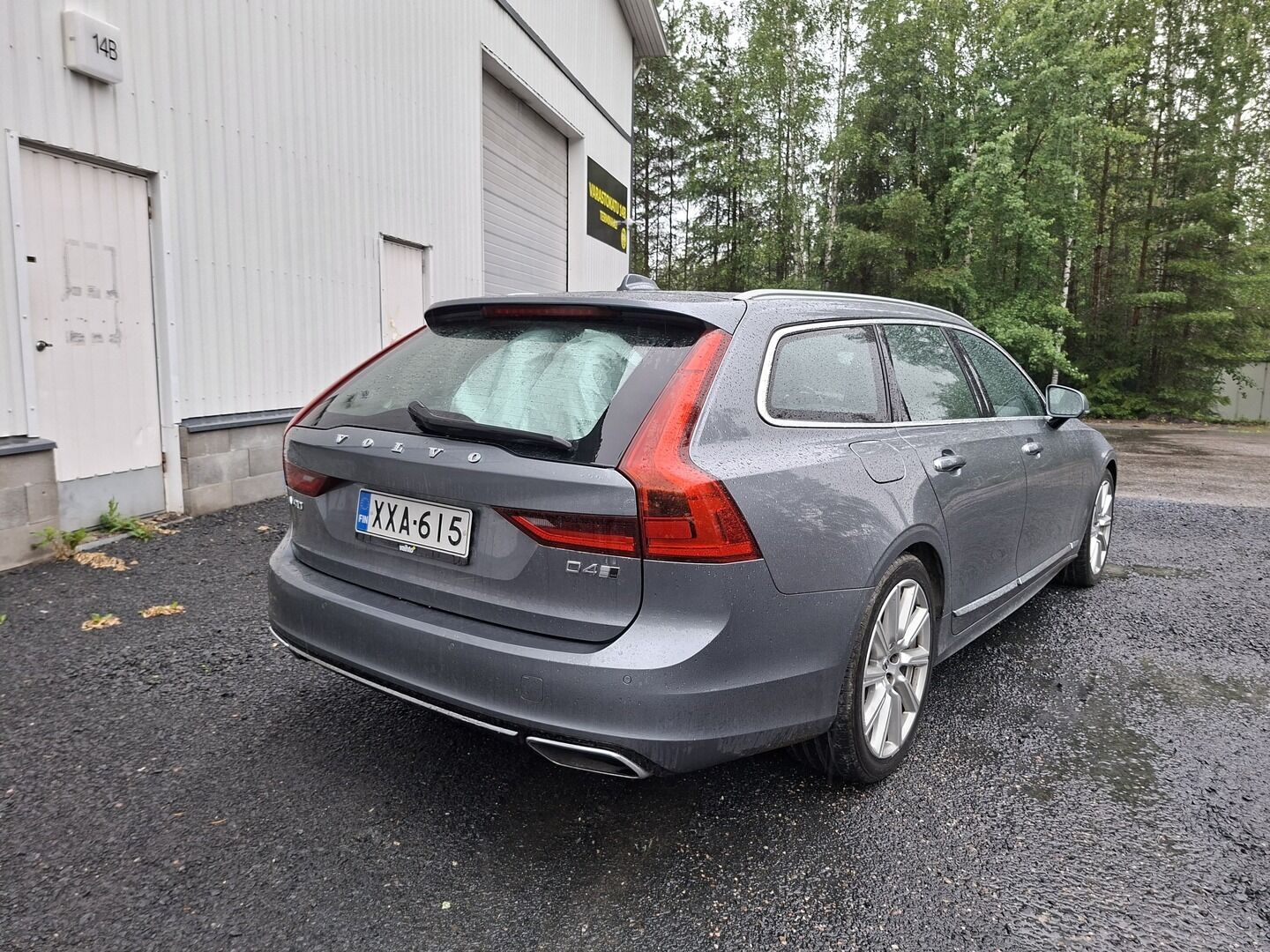 Volvo V90 2019 D4 AWD Business Inscription aut  **Muisitpenkki / Ruskeat nahat / P.kamera / Adapt.vakkari / TULOSSA!