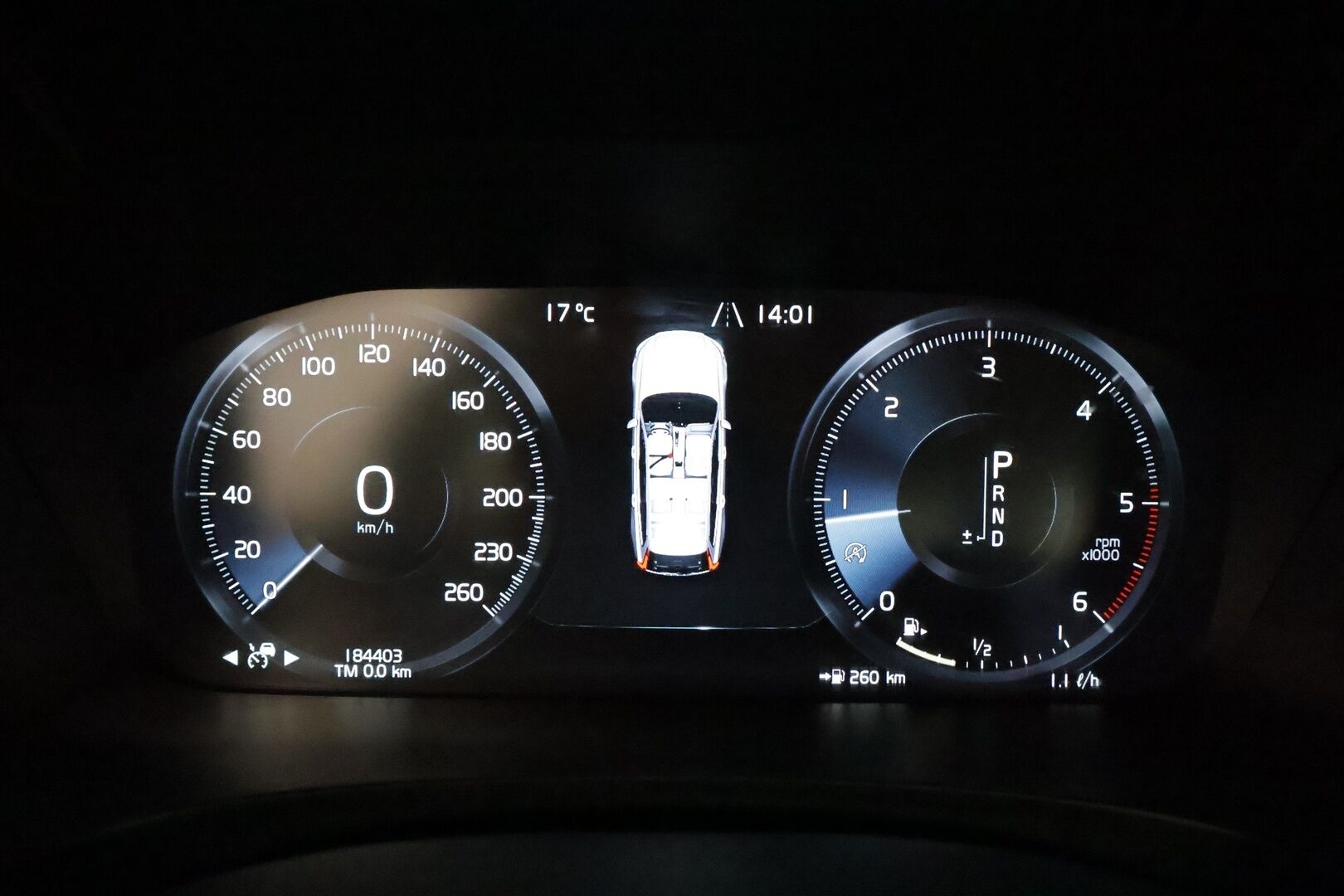 Volvo V90 2019 D4 AWD Business Inscription aut - Suomiauto / Webasto / Peruutuskamera / Full-LED / Ruskea Nahkasisusta / Muistipenkki / BLIS / Huippuvarusteet!