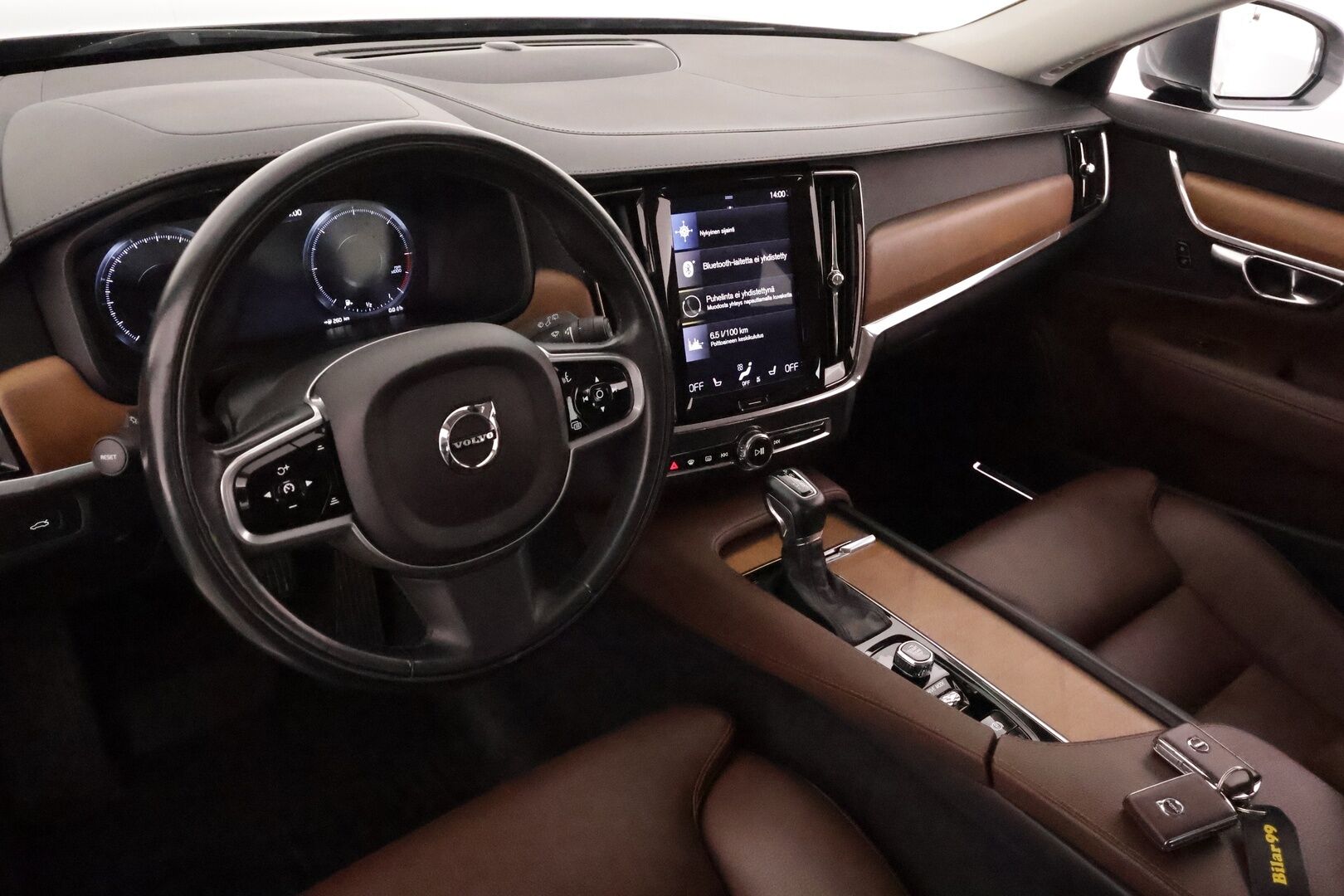 Volvo V90 2019 D4 AWD Business Inscription aut - Suomiauto / Webasto / Peruutuskamera / Full-LED / Ruskea Nahkasisusta / Muistipenkki / BLIS / Huippuvarusteet!