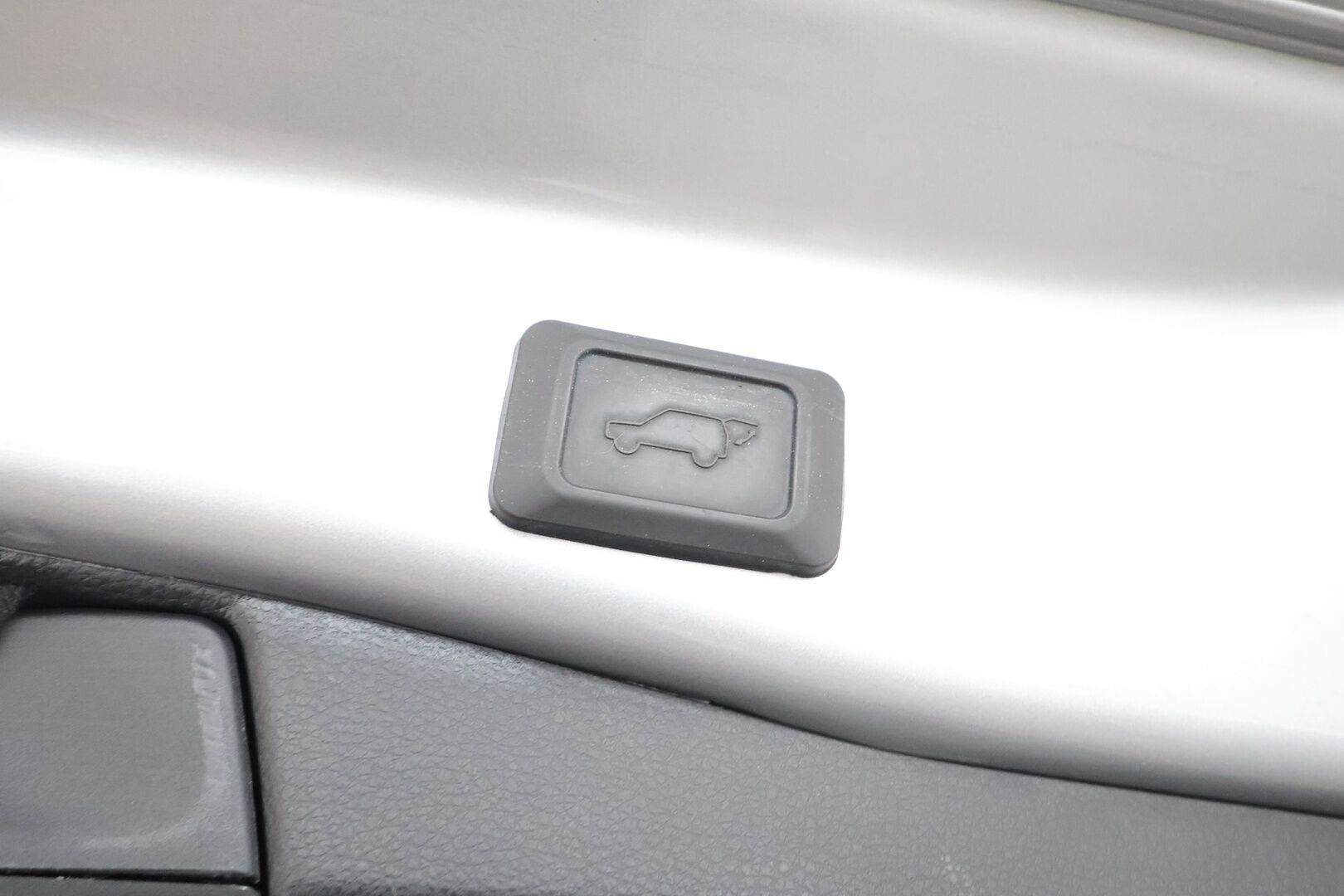 Toyota RAV4 2019 2,0 VVT-iE Active Multidrive S - | ACC | Koukku | LED | LTA | PCS | Navi | Keyless | P.kamera ja tutkat | Lohko+sisälämmitin | Lämm. ratti | Lämm. tuulilasi | 2x renkaat aluin | 
