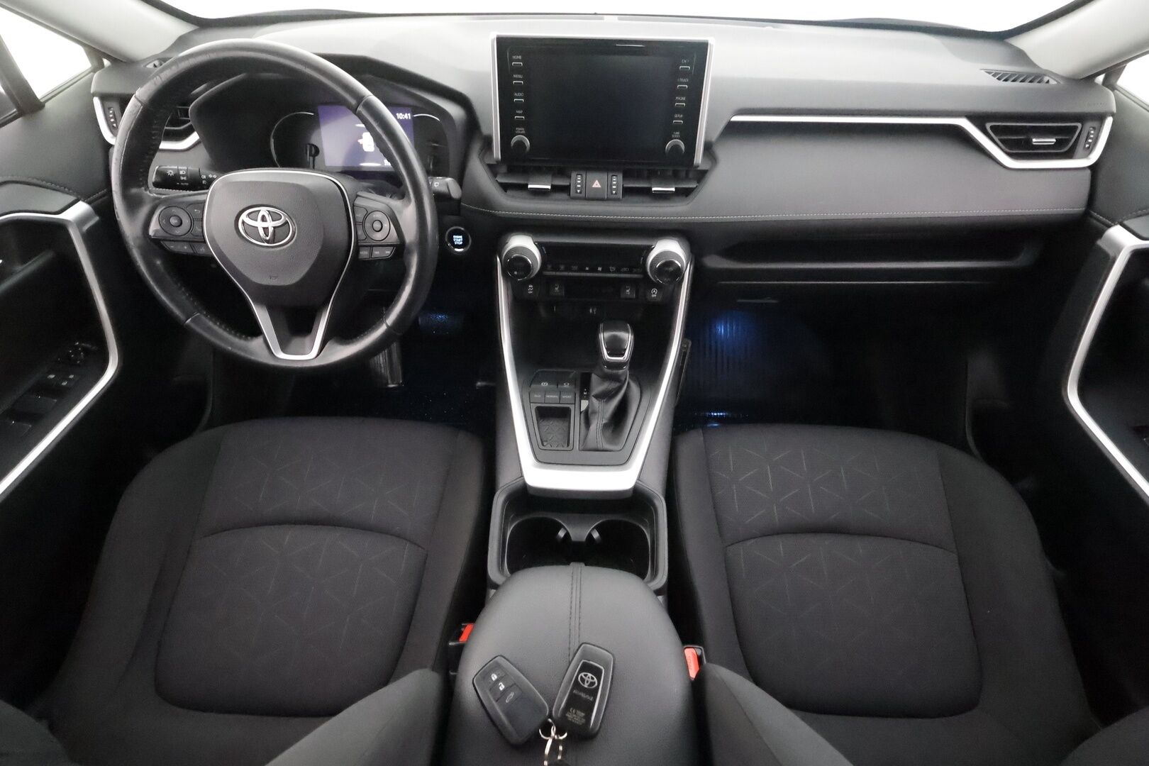 Toyota RAV4 2019 2,0 VVT-iE Active Multidrive S - | ACC | Koukku | LED | LTA | PCS | Navi | Keyless | P.kamera ja tutkat | Lohko+sisälämmitin | Lämm. ratti | Lämm. tuulilasi | 2x renkaat aluin | 