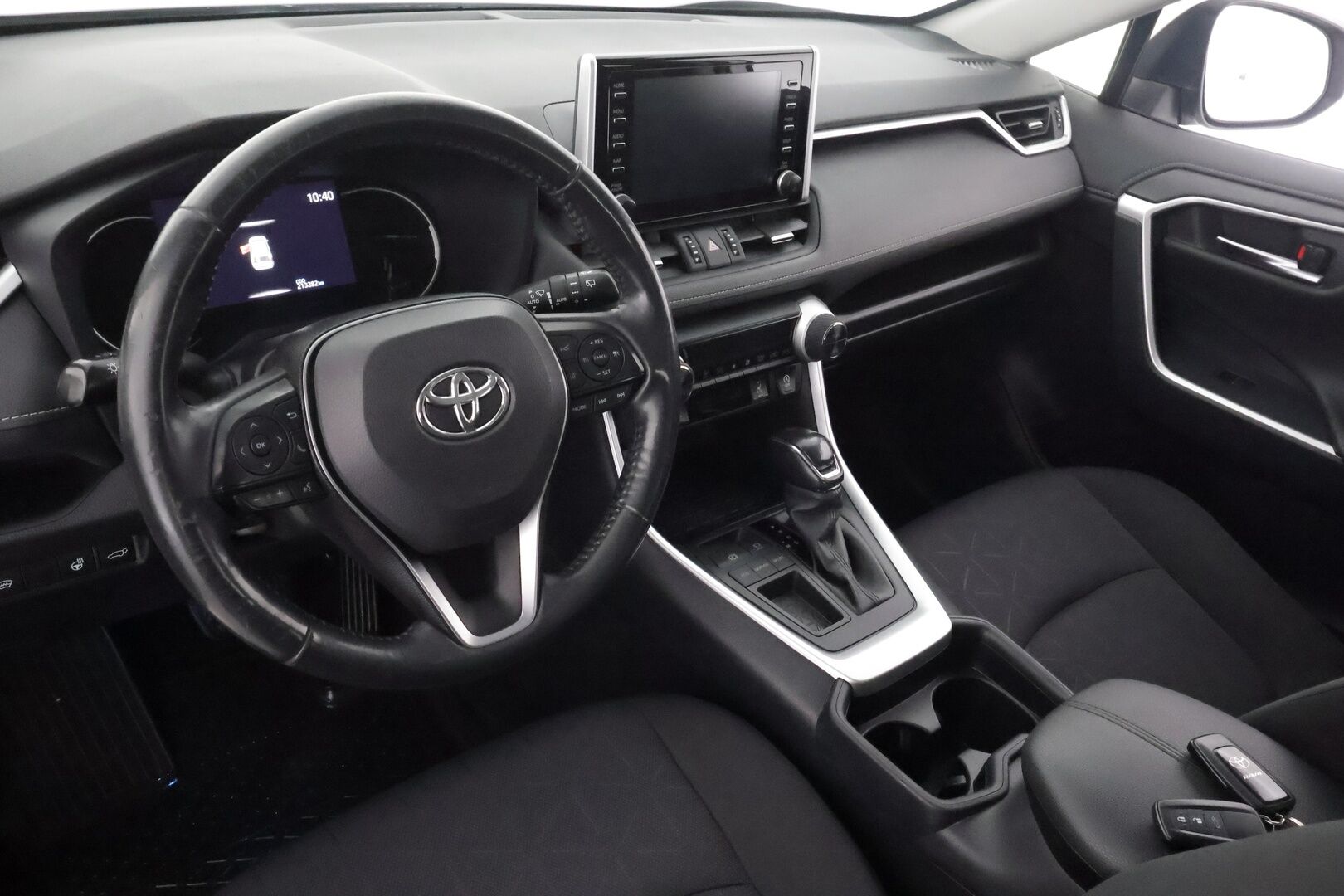 Toyota RAV4 2019 2,0 VVT-iE Active Multidrive S - | ACC | Koukku | LED | LTA | PCS | Navi | Keyless | P.kamera ja tutkat | Lohko+sisälämmitin | Lämm. ratti | Lämm. tuulilasi | 2x renkaat aluin | 