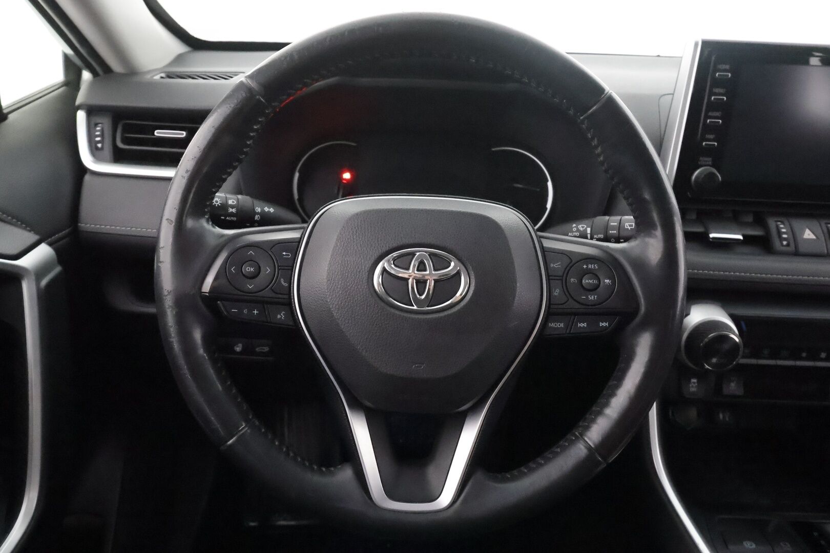 Toyota RAV4 2019 2,0 VVT-iE Active Multidrive S - | ACC | Koukku | LED | LTA | PCS | Navi | Keyless | P.kamera ja tutkat | Lohko+sisälämmitin | Lämm. ratti | Lämm. tuulilasi | 2x renkaat aluin | 