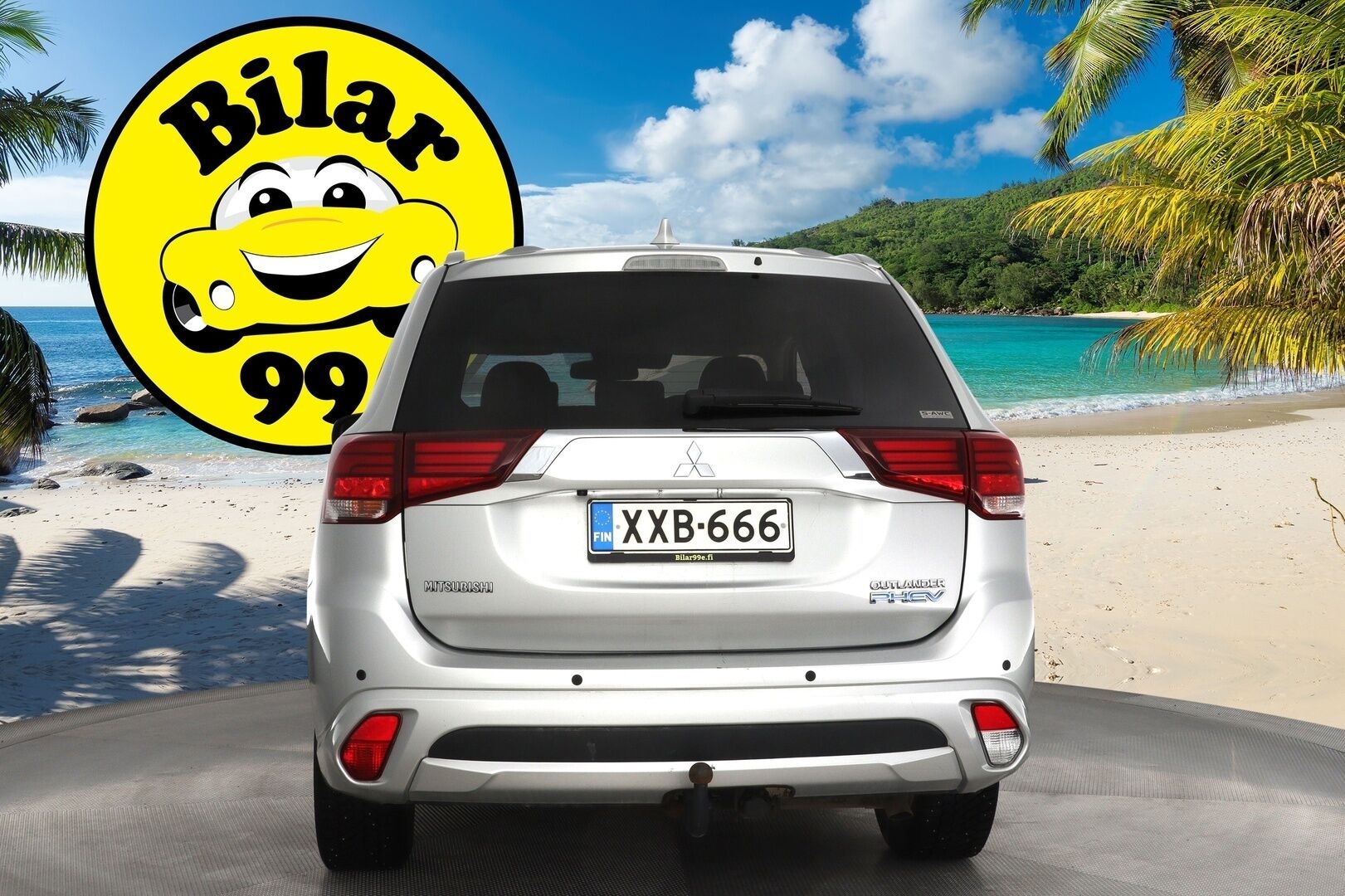 Mitsubishi OUTLANDER PHEV 2018 Intense Plus 4WD *ACC / Koukku / 360-Kamera / Nahka-alcantara* - Kahdet Vanteet / Akku kuntotarkistettu / 2x laturit