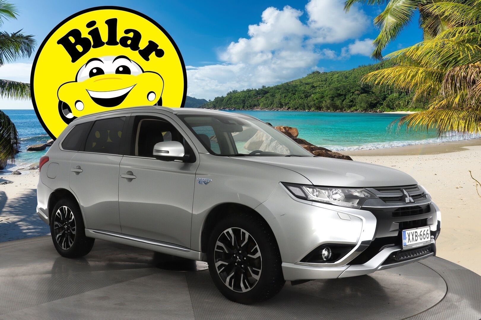 Mitsubishi OUTLANDER PHEV 2018 Intense Plus 4WD *ACC / Koukku / 360-Kamera / Nahka-alcantara* - Kahdet Vanteet / Akku kuntotarkistettu / 2x laturit