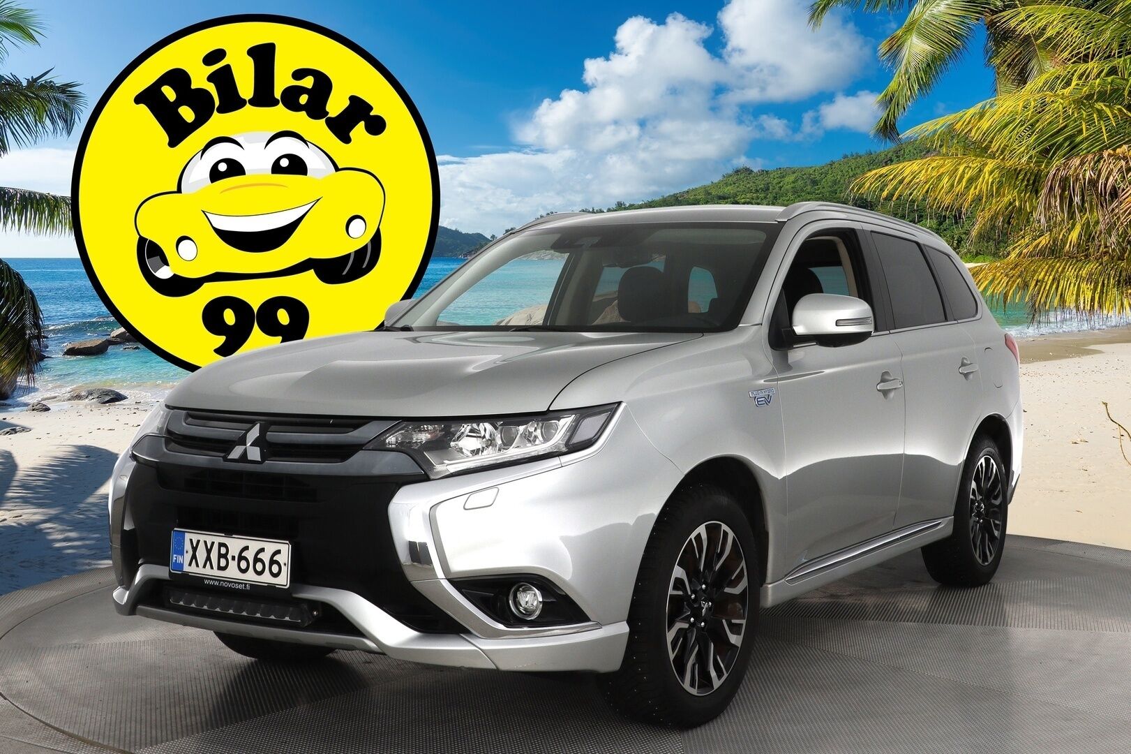 Mitsubishi OUTLANDER PHEV 2018 Intense Plus 4WD *ACC / Koukku / 360-Kamera / Nahka-alcantara* - Kahdet Vanteet / Akku kuntotarkistettu / 2x laturit