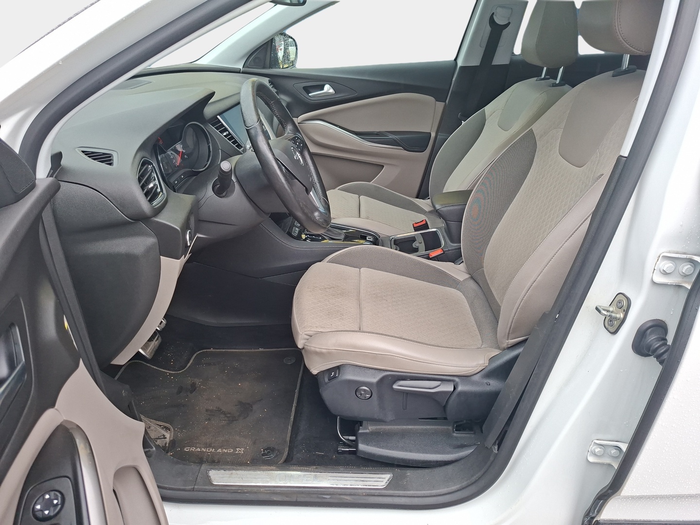 Opel Grandland X 2019, photo 4/5