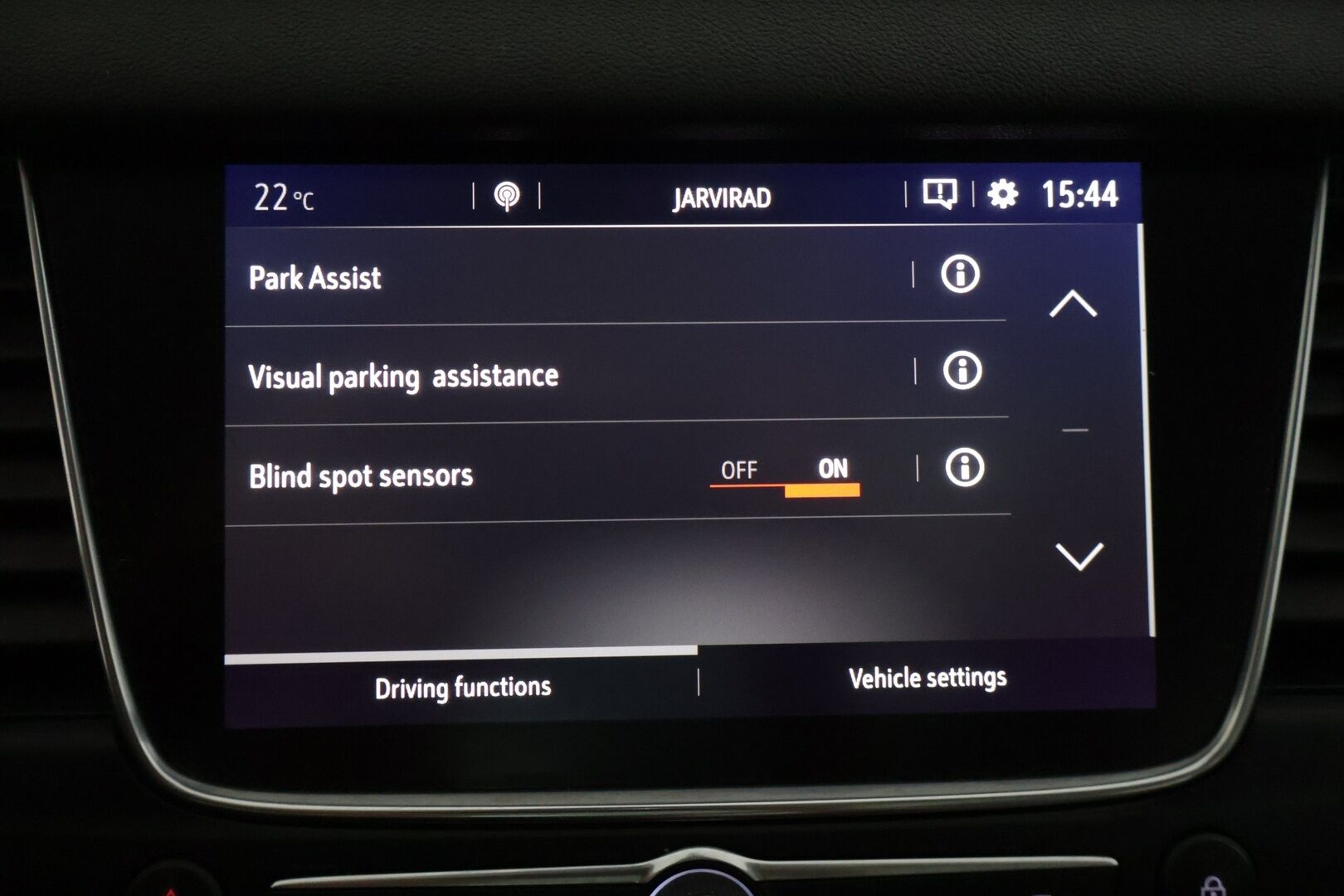 Opel Grandland X 2019 Innovation Plus 130 Turbo A - | Suomi-Auto | Vetokoukku | Etu- ja taka kamera | Kuolleenkulmanvaroitin | Lasikatto | Keyless | Lämmitettävä ohjauspyörä | Takapenkkien lämmitys  Navi | 