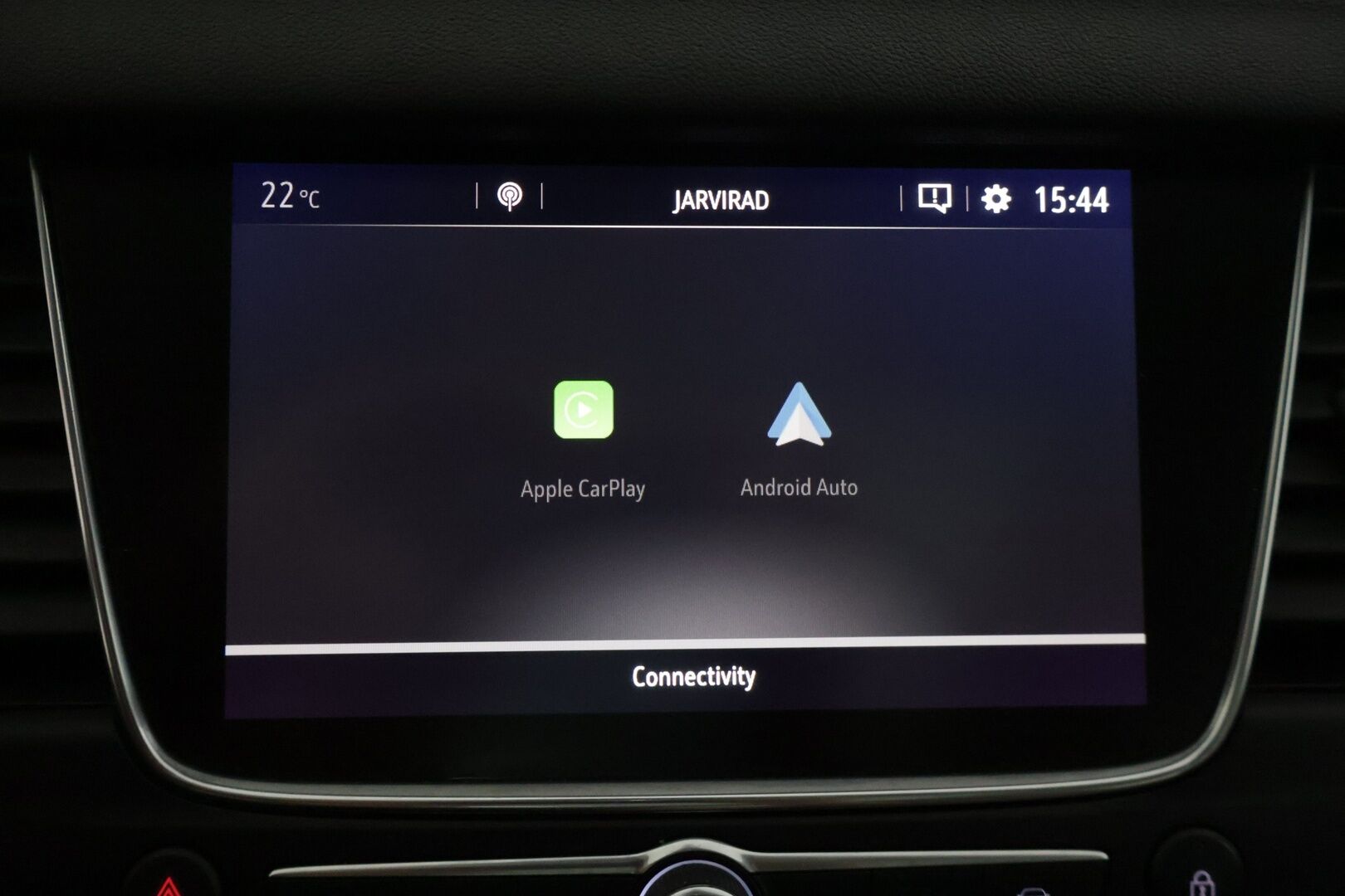 Opel Grandland X 2019 Innovation Plus 130 Turbo A - | Suomi-Auto | Vetokoukku | Etu- ja taka kamera | Kuolleenkulmanvaroitin | Lasikatto | Keyless | Lämmitettävä ohjauspyörä | Takapenkkien lämmitys  Navi | 