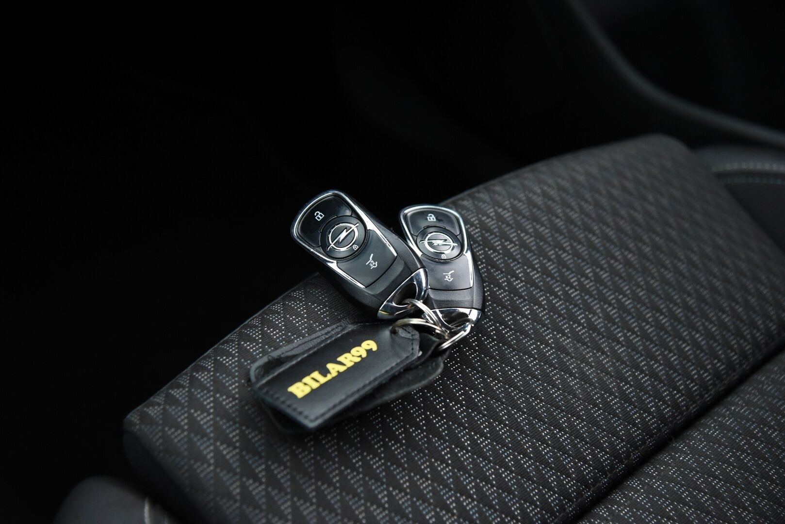 Opel Astra 2019 Sports Tourer Matrix Edition 1,6 Turbo 147kW / Suomi-Auto / Lämpöratti / Vakkari / Matrix-LED / P-Kamera / Lohkolämmitin / NAVI - Runsaasti varusteltu yksilö ! - Osta nyt, maksa vasta ensi vuonna