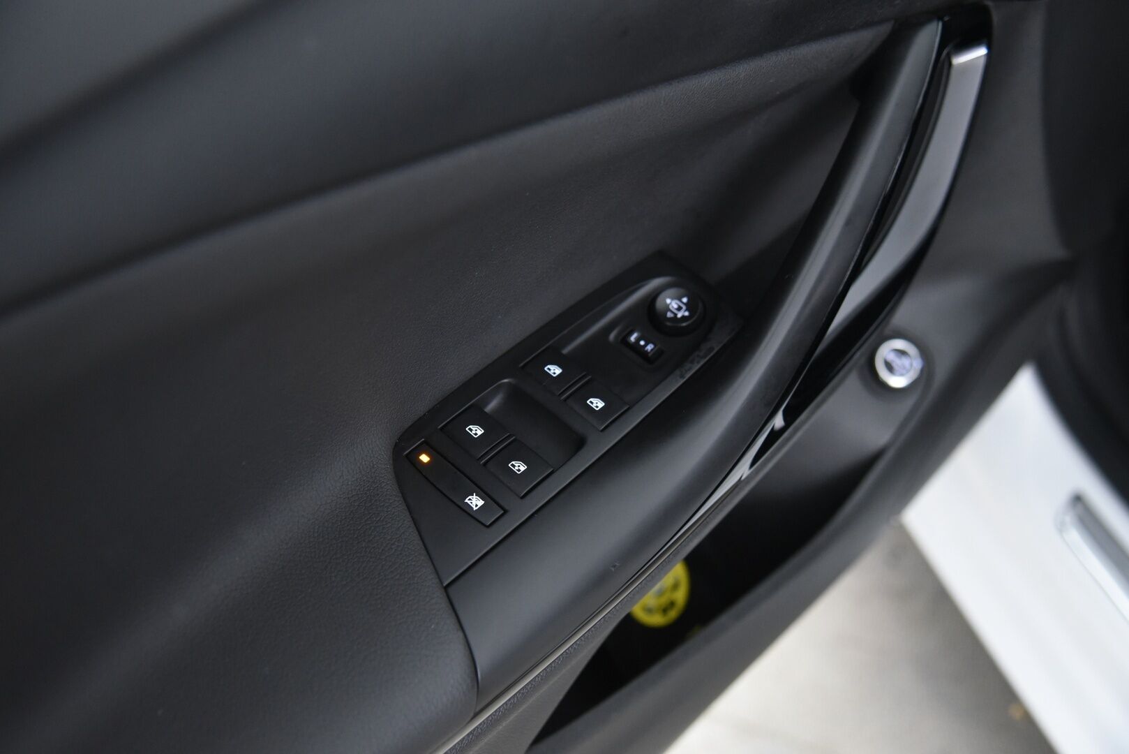 Opel Astra 2019 Sports Tourer Matrix Edition 1,6 Turbo 147kW / Suomi-Auto / Lämpöratti / Vakkari / Matrix-LED / P-Kamera / Lohkolämmitin / NAVI - Runsaasti varusteltu yksilö ! - Osta nyt, maksa vasta ensi vuonna