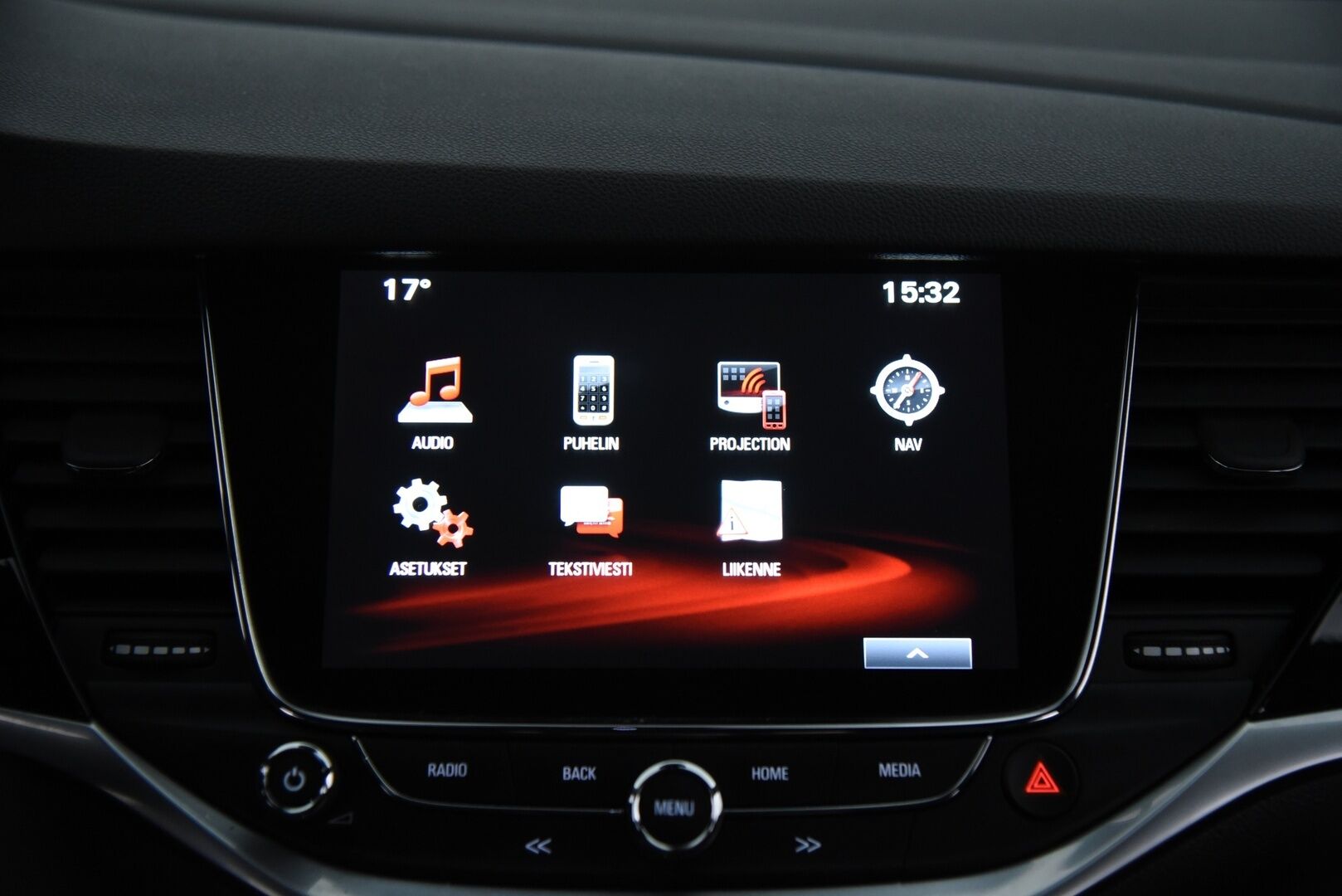 Opel Astra 2019 Sports Tourer Matrix Edition 1,6 Turbo 147kW / Suomi-Auto / Lämpöratti / Vakkari / Matrix-LED / P-Kamera / Lohkolämmitin / NAVI - Runsaasti varusteltu yksilö ! - Osta nyt, maksa vasta ensi vuonna