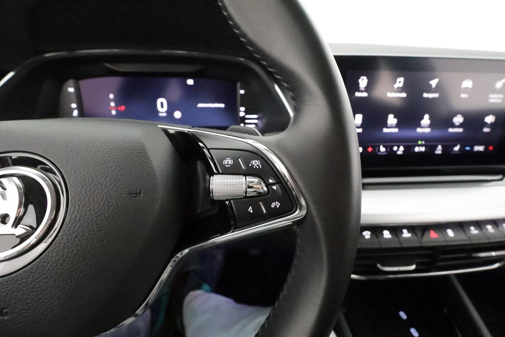 Skoda Octavia 2020 2,0 TDI 150 Style Launch Edition DSG **HUD / Adapt.vakkari / Matrix LED / P.kamera / Webasto / Koukku / Muistipenkki**
