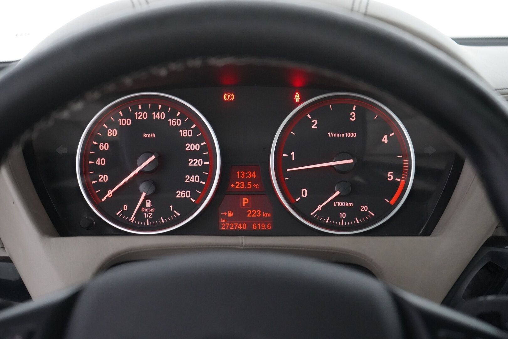 BMW X5 2010 A E70 SAV - Panorama-lasikatto | Vetokoukku | Muistipenkit | Hifit | Peruutuskamera | Kahdet renkaat vanteineen
