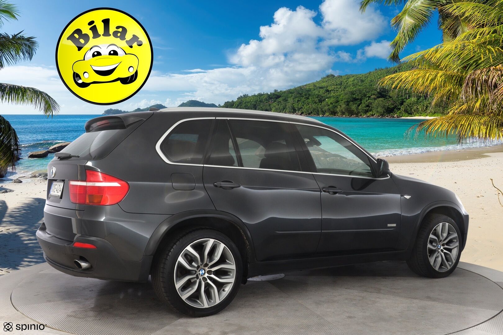 BMW X5 2010 A E70 SAV - Panorama-lasikatto | Vetokoukku | Muistipenkit | Hifit | Peruutuskamera | Kahdet renkaat vanteineen