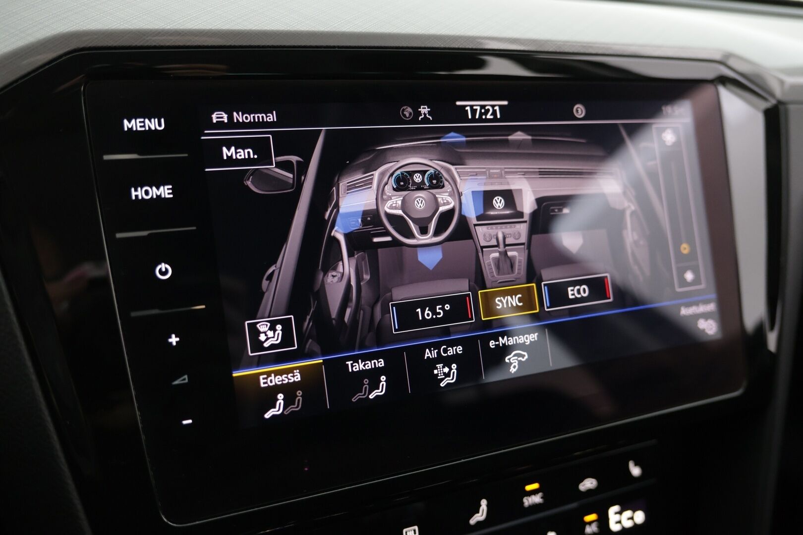 Volkswagen Passat 2021 PASSAT Farmari (AC) 5ov 1395cm3 A - Adaptiivinen vakionopeudensäädin | Peruutuskamera | LED | Vetokoukku | Sähkökontti |