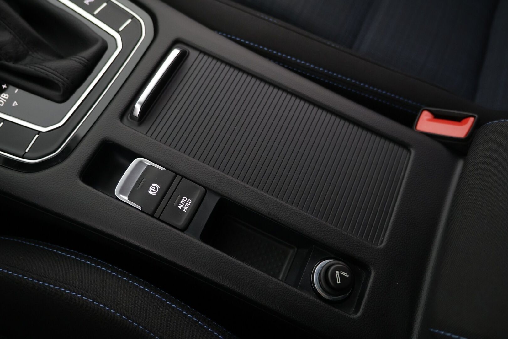 Volkswagen Passat 2021 PASSAT Farmari (AC) 5ov 1395cm3 A - Adaptiivinen vakionopeudensäädin | Peruutuskamera | LED | Vetokoukku | Sähkökontti |