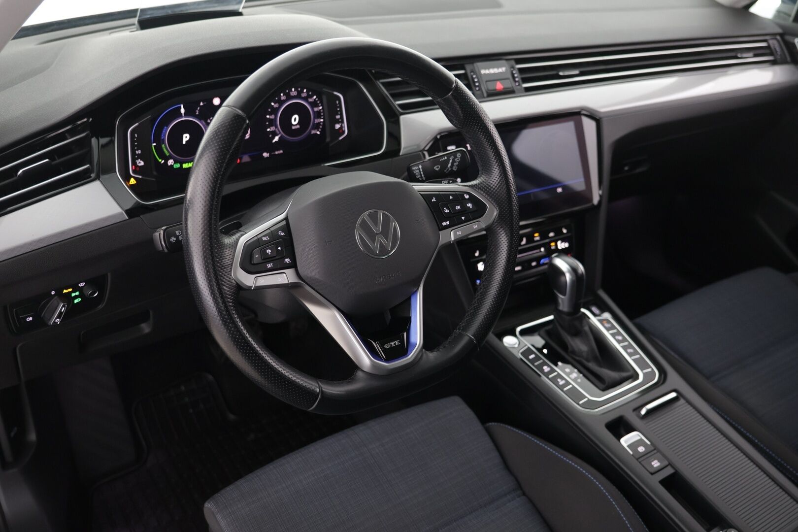Volkswagen Passat 2021 PASSAT Farmari (AC) 5ov 1395cm3 A - Adaptiivinen vakionopeudensäädin | Peruutuskamera | LED | Vetokoukku | Sähkökontti |