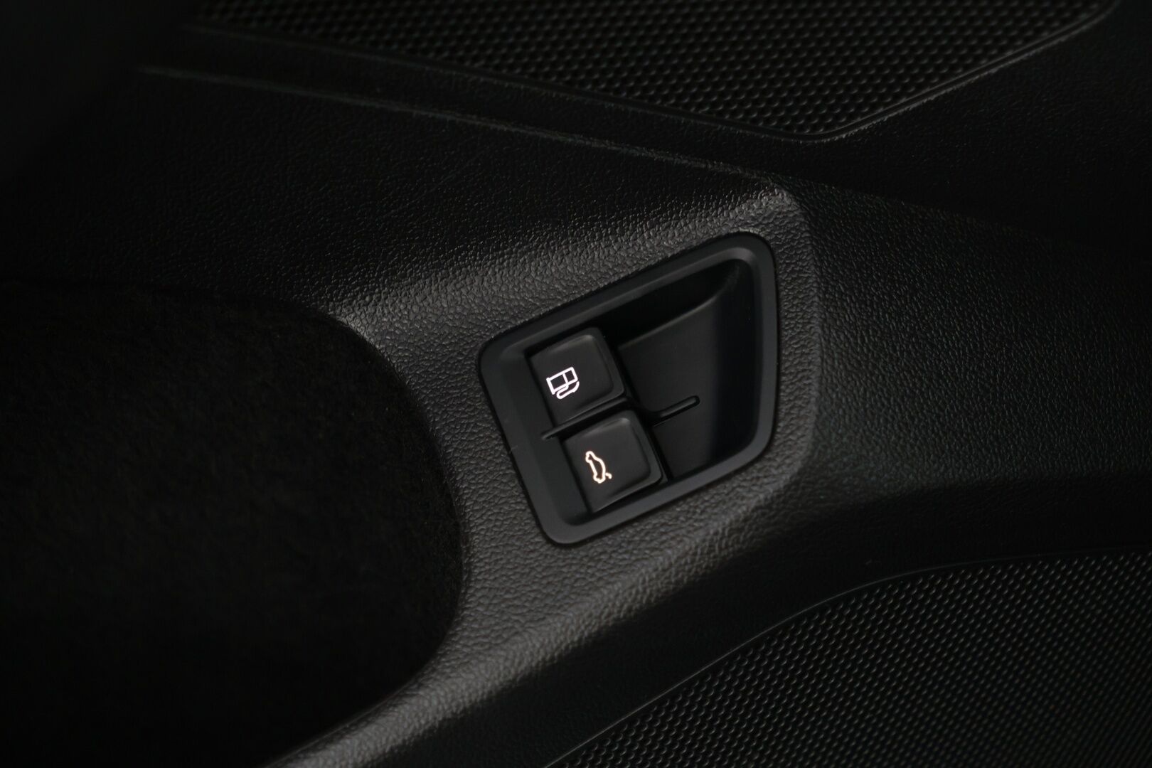 Volkswagen Passat 2021 PASSAT Farmari (AC) 5ov 1395cm3 A - Adaptiivinen vakionopeudensäädin | Peruutuskamera | LED | Vetokoukku | Sähkökontti |