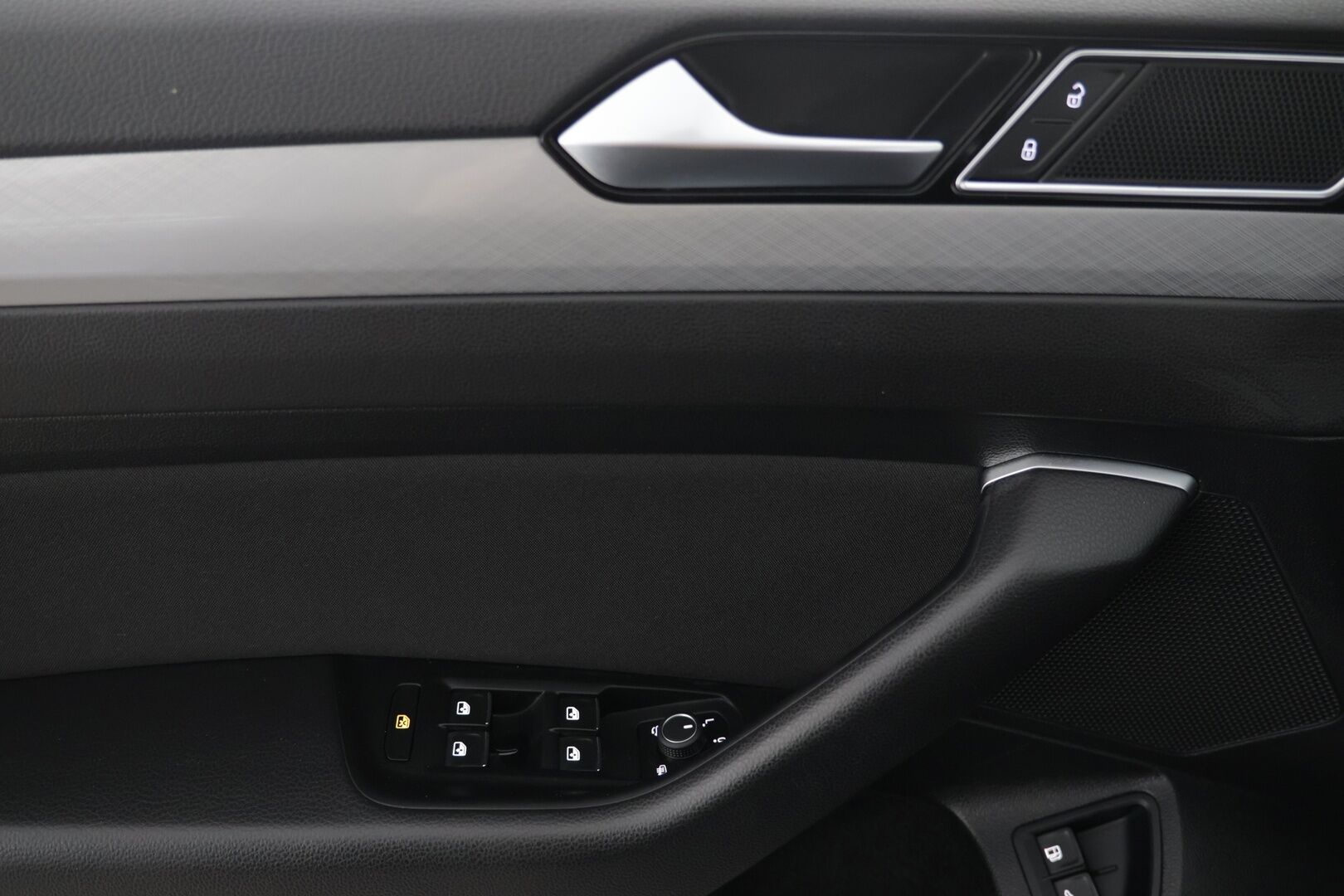Volkswagen Passat 2021 PASSAT Farmari (AC) 5ov 1395cm3 A - Adaptiivinen vakionopeudensäädin | Peruutuskamera | LED | Vetokoukku | Sähkökontti |