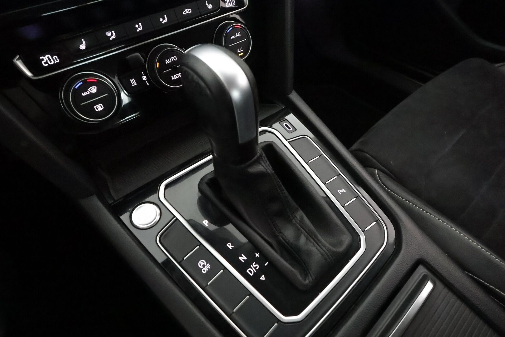 Volkswagen Passat 2020 Sedan R-Line 1,5 TSI EVO 110 kW DSG-autm. **Webasto / Matrix LED / Adapt.vakkari / P.kamera / Koukku / Keyless** - 1-om. Suomi auto