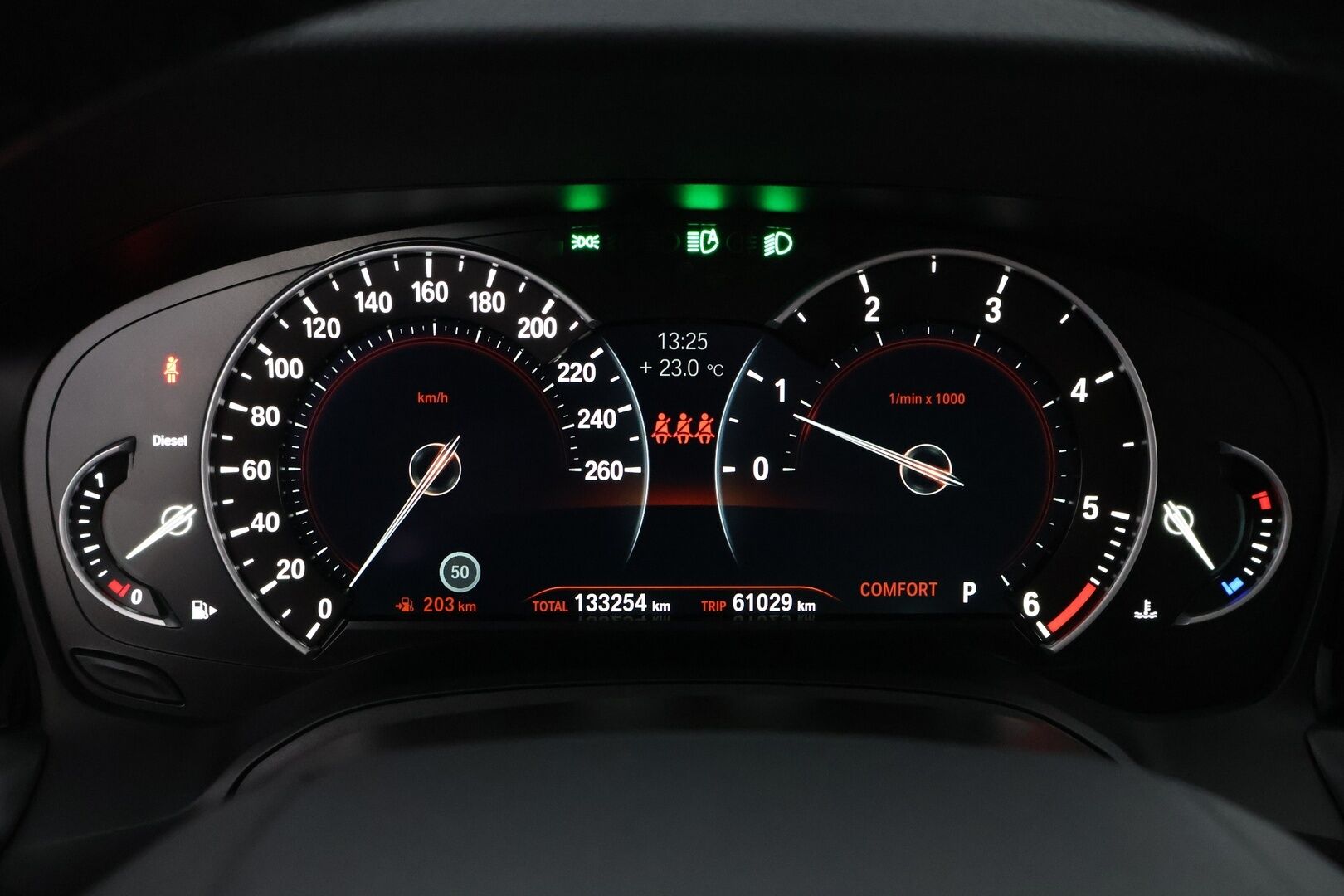 BMW 320 2020 G21 A xDrive Business Sport MHEV / Suomi-auto / Webasto / Adapt.Vakkari / Adapt.LED / HiFi - Puolinahka Sporttipenkit  / Sähköluukku / Digimittaristo / 2x Hyvät renkaat aluvantein!