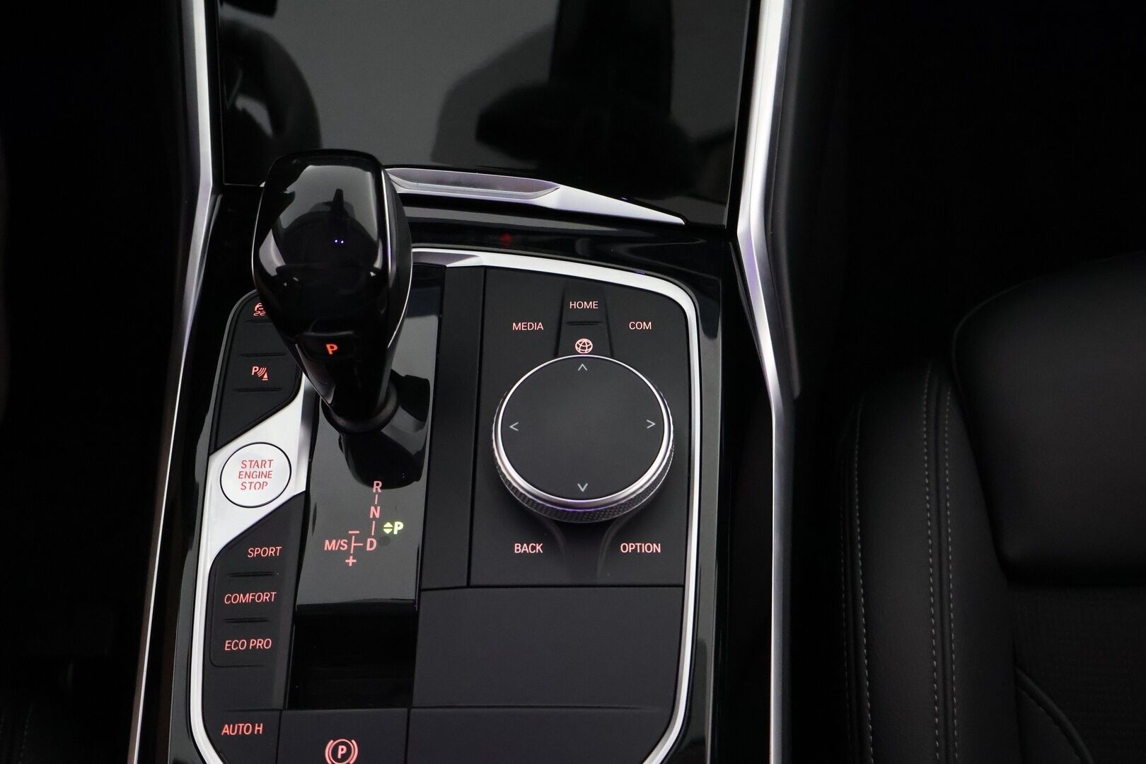 BMW 320 2020 G21 A xDrive Business Sport MHEV / Suomi-auto / Webasto / Adapt.Vakkari / Adapt.LED / HiFi - Puolinahka Sporttipenkit  / Sähköluukku / Digimittaristo - HULLUT BLACKWEEK JATKOT - KORKOTARJOUS 2,49%