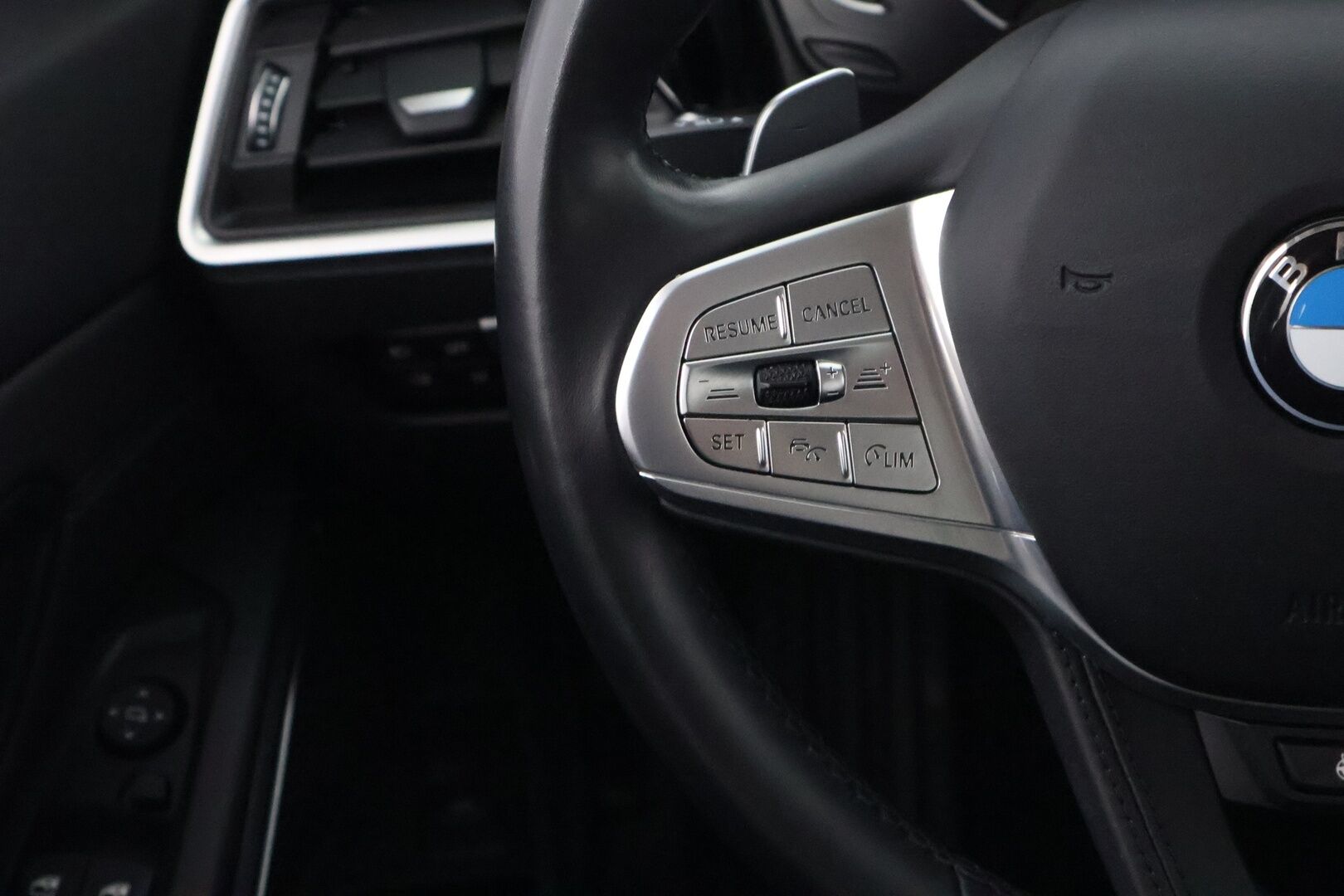 BMW 320 2020 G21 A xDrive Business Sport MHEV / Suomi-auto / Webasto / Adapt.Vakkari / Adapt.LED / HiFi - Puolinahka Sporttipenkit  / Sähköluukku / Digimittaristo - HULLUT BLACKWEEK JATKOT - KORKOTARJOUS 2,49%