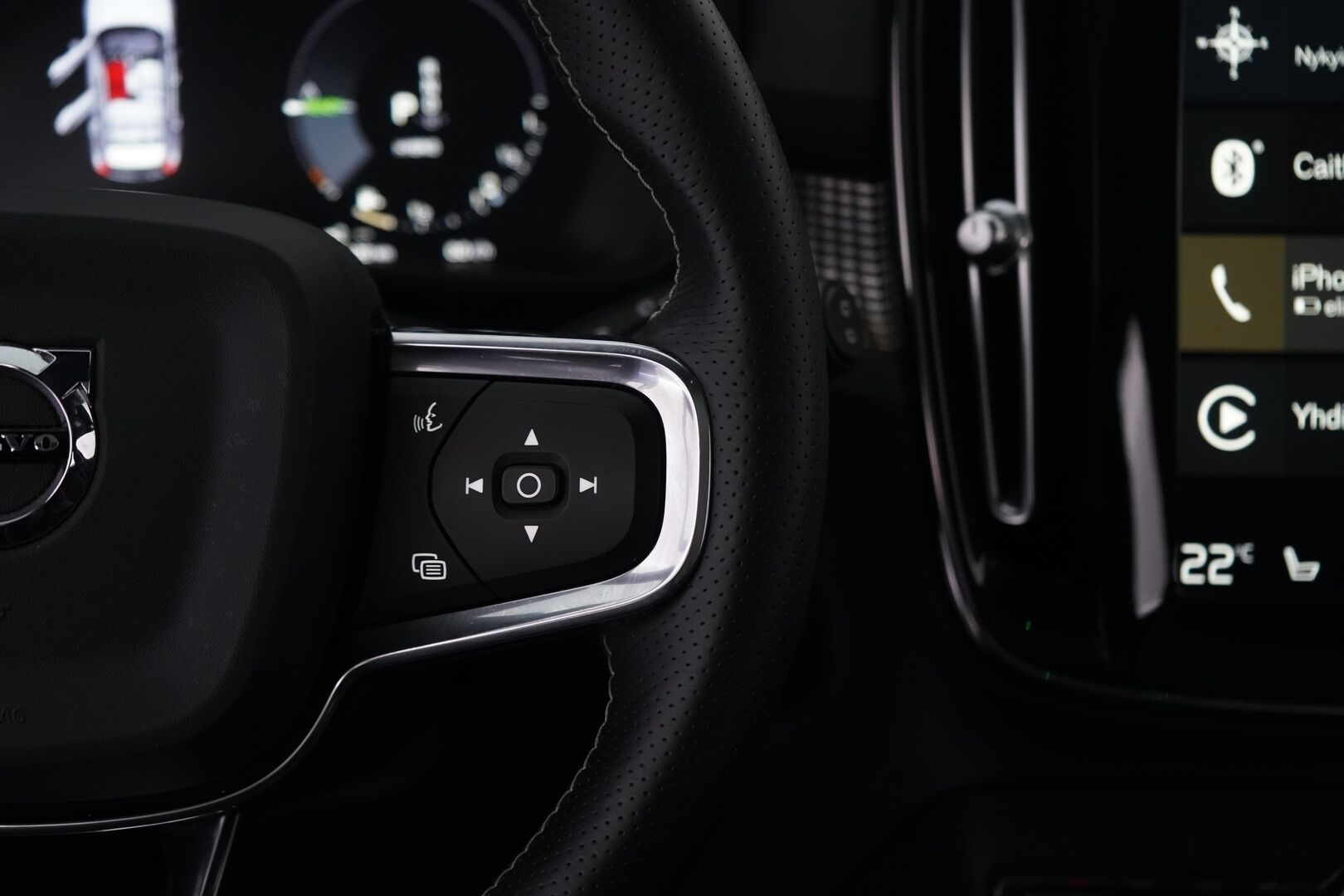 Volvo XC40 2021 T5 TwE Business R-Design aut * ACC / Muistipenkki / Panorama / Harman&Kardon / Webasto / 360-Kamera * - Suomi-auto / Merkkihuollettu / Jakohihna vaihdettu 9/25 / 2x Volvon vanteet / Huippuvarusteet! - HULLU BLACKWEEK KORKOTARJOUS 2,49%